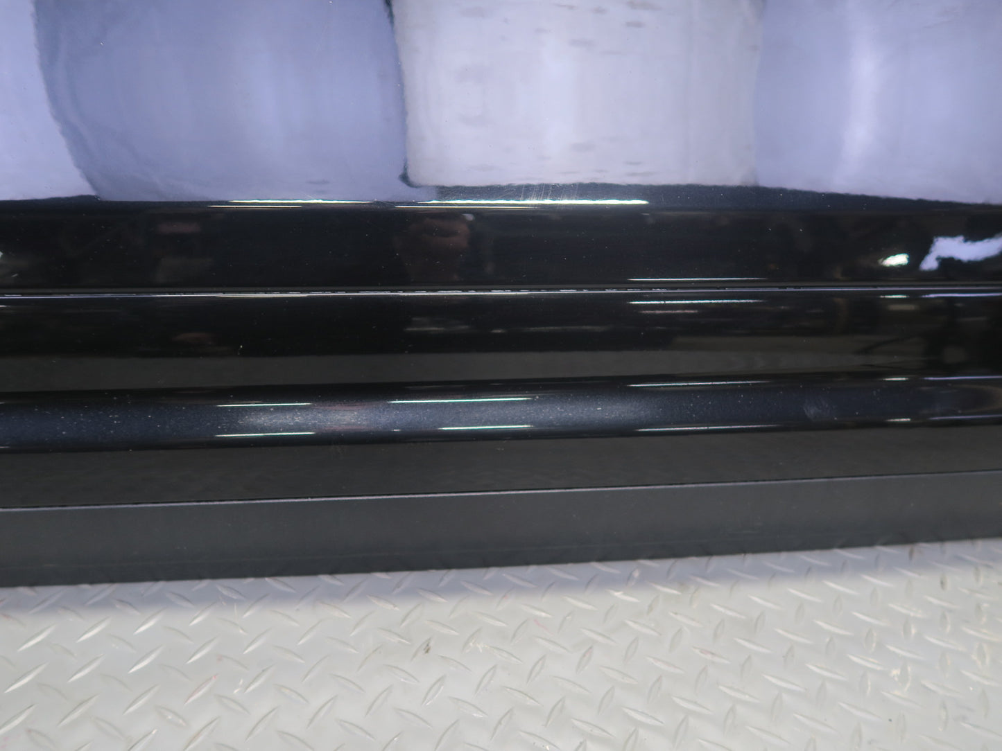 2011-2018 Porsche Cayenne 958 Front Left Door Black Shell Panel w Glass