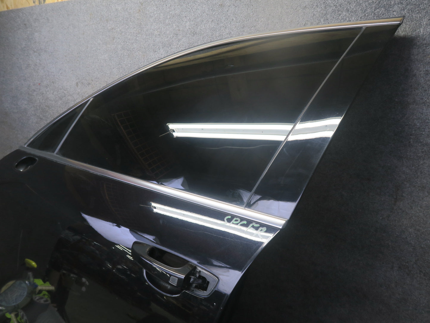 2011-2018 Porsche Cayenne 958 Front Left Door Black Shell Panel w Glass