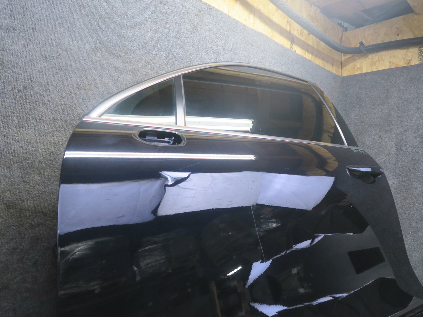 2011-2018 Porsche Cayenne 958 Front Left Door Black Shell Panel w Glass