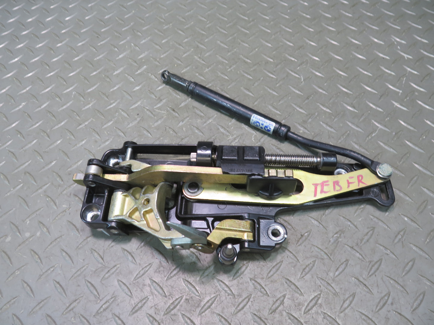 01-06 BMW E46 330ci Convertible T Front Righ Soft TOP Roof Lock Latch OEM