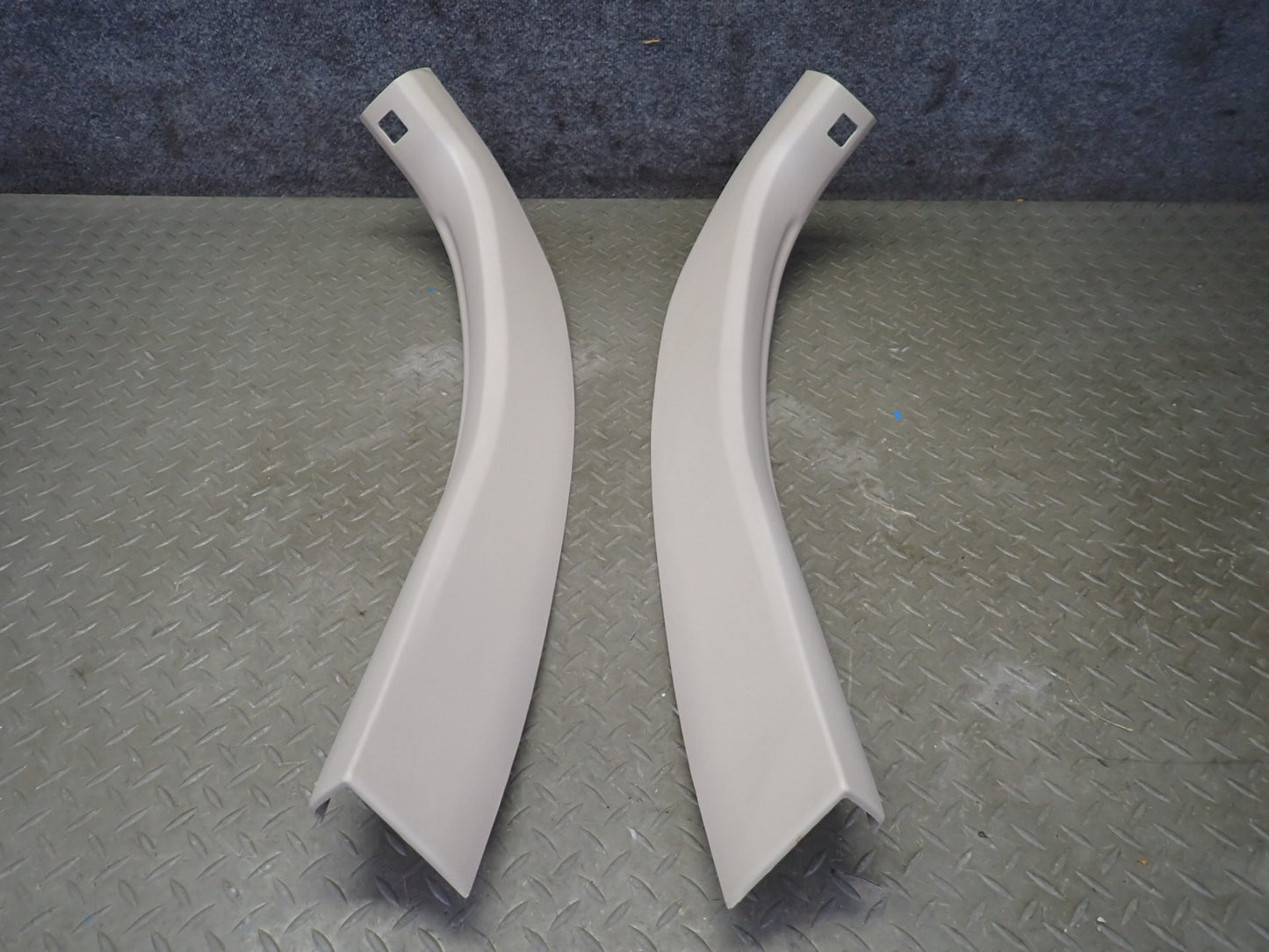 2004-2006 Cadillac XLR Set of 2 Left Right Side B Pillar Cover Panel Trim Shale