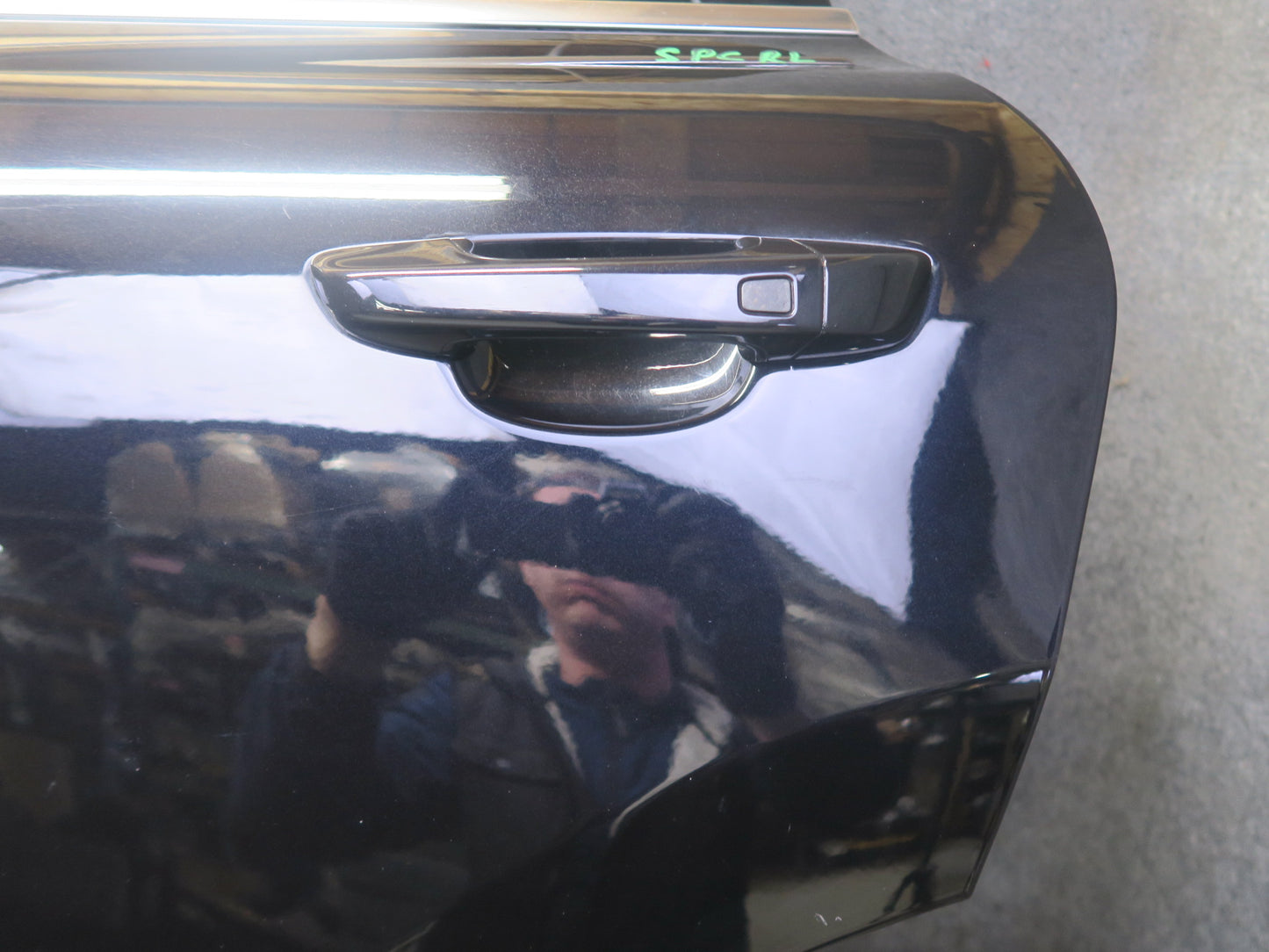 2011-2018 Porsche Cayenne 958 Rear Left Door Black Shell Panel w Glass