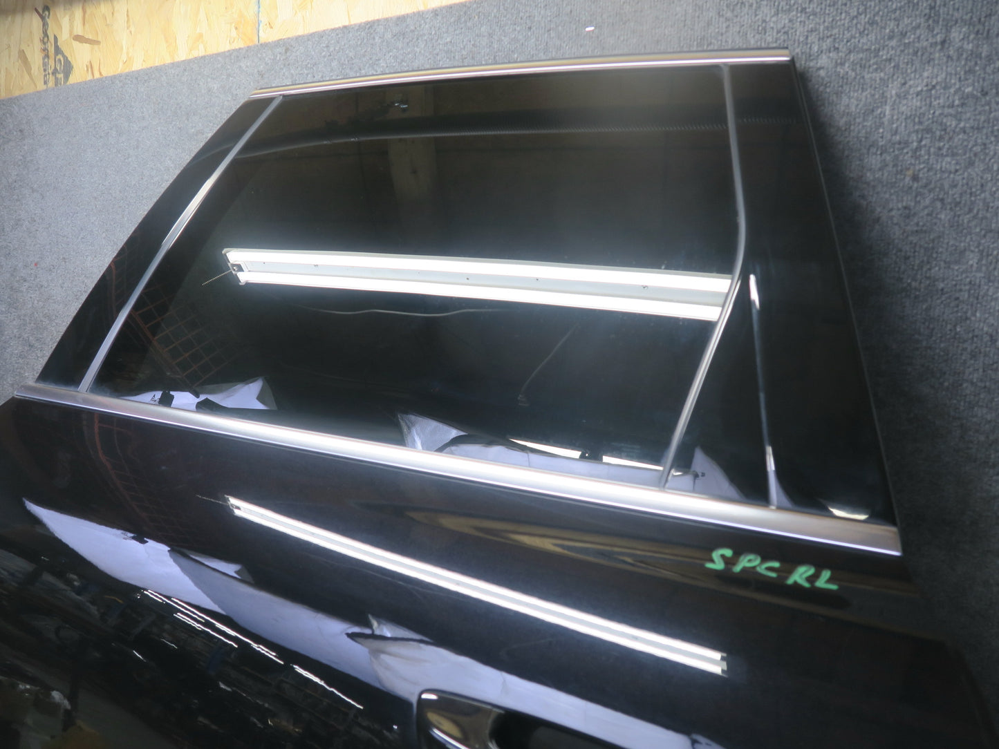 2011-2018 Porsche Cayenne 958 Rear Left Door Black Shell Panel w Glass