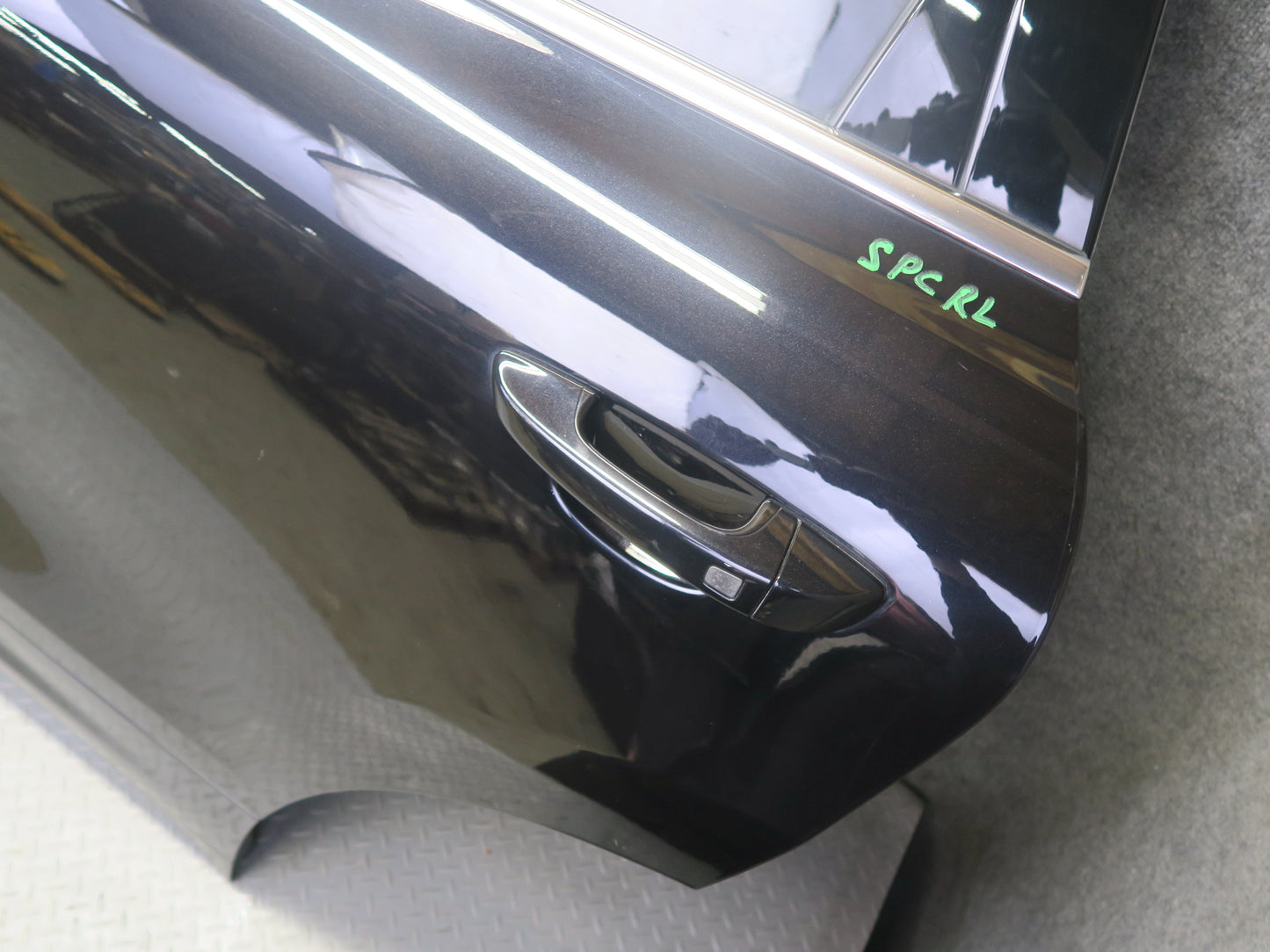 2011-2018 Porsche Cayenne 958 Rear Left Door Black Shell Panel w Glass