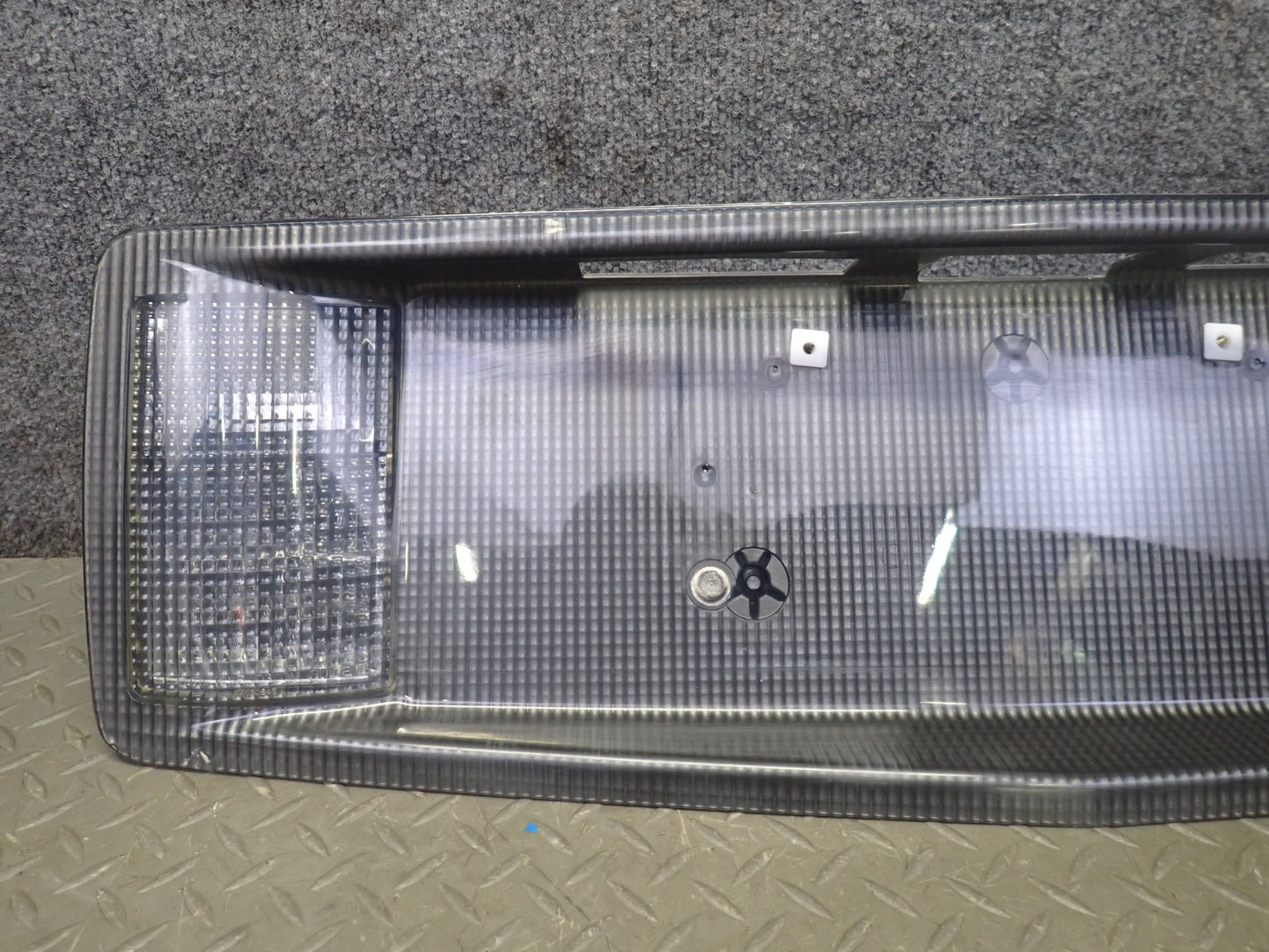 2004-2009 Cadillac XLR Rear Trunk Lid License Plate Light Panel 16530843