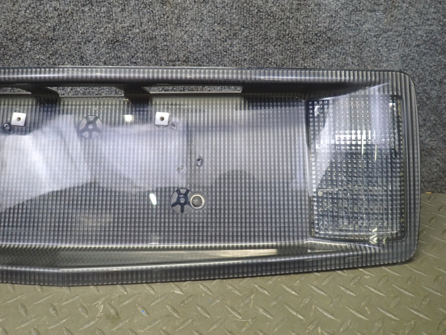 2004-2009 Cadillac XLR Rear Trunk Lid License Plate Light Panel 16530843