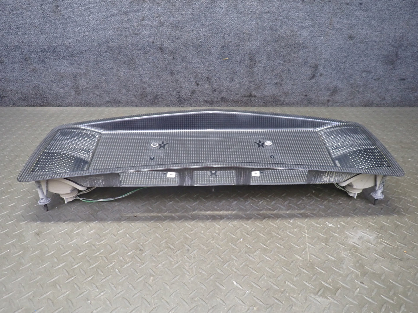 2004-2009 Cadillac XLR Rear Trunk Lid License Plate Light Panel 16530843