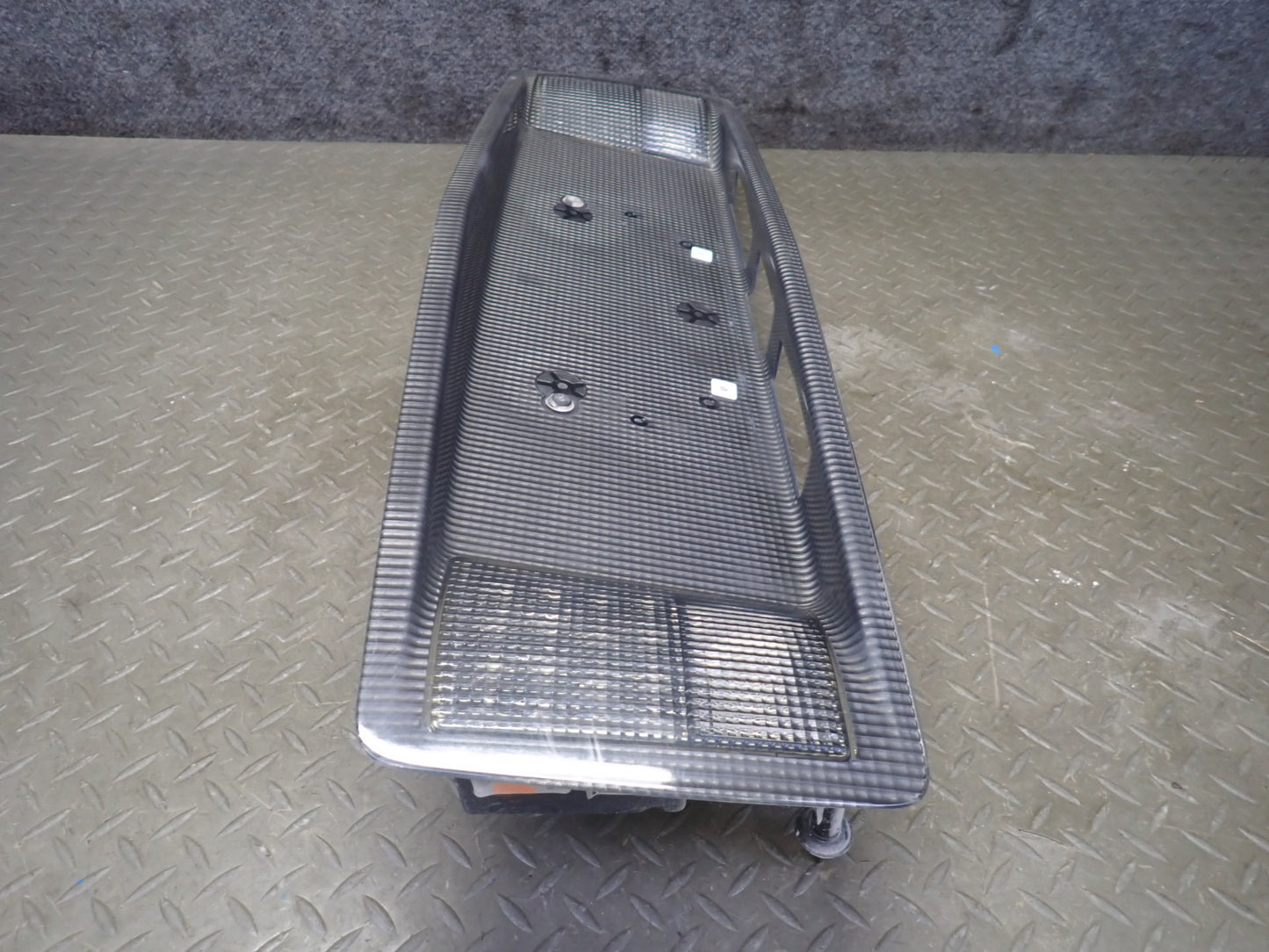 2004-2009 Cadillac XLR Rear Trunk Lid License Plate Light Panel 16530843
