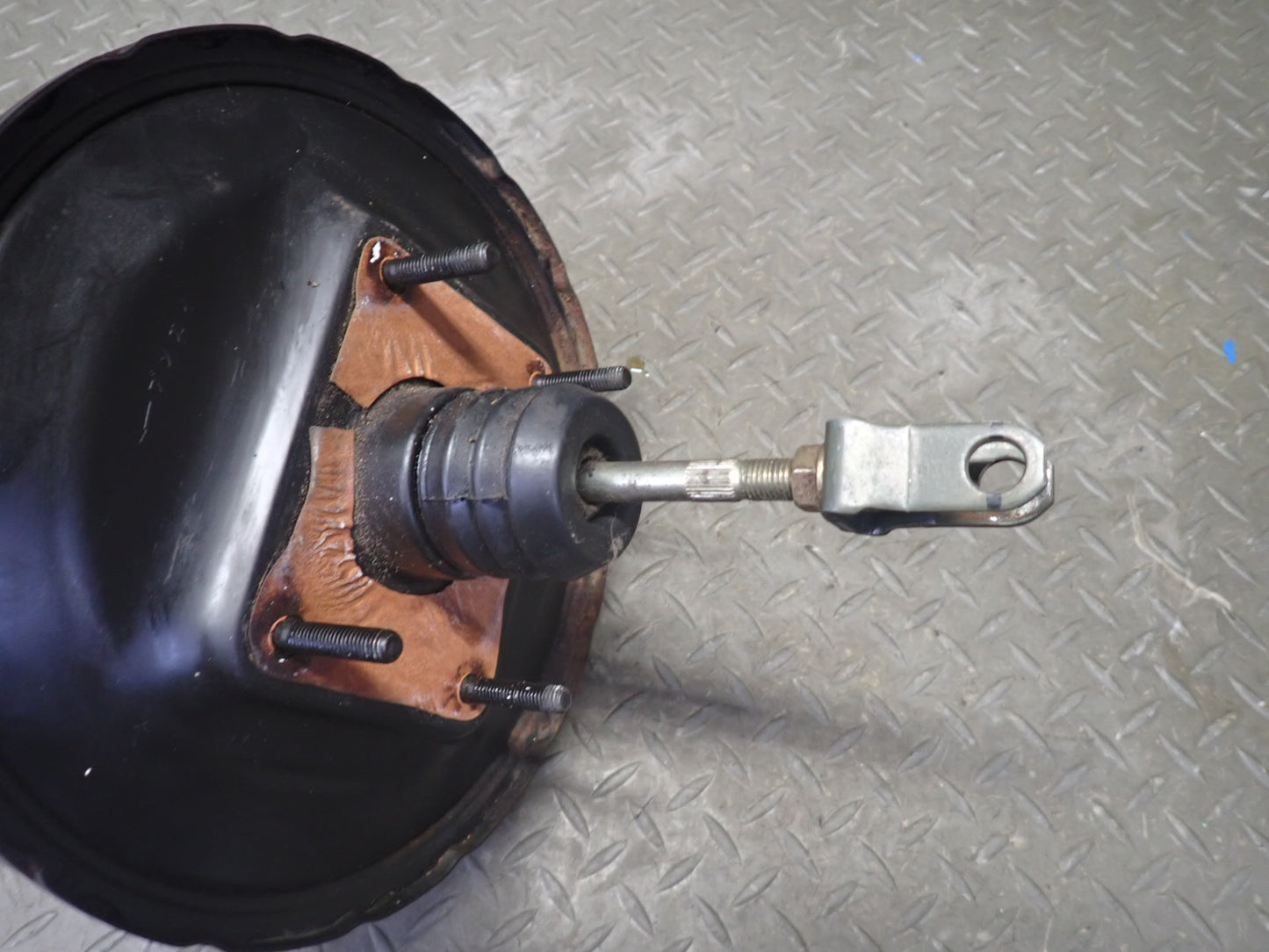 1991-1992 Toyota Land Cruiser FJ80 Brake Master Cylinder Booster Fluid Reservoir