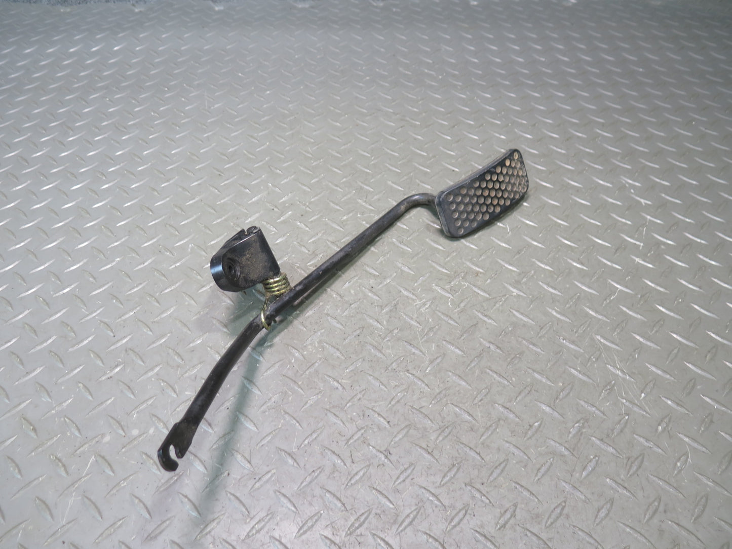 1991-1994 Toyota Land Cruiser FJ80 Gas Acceleration Pedal