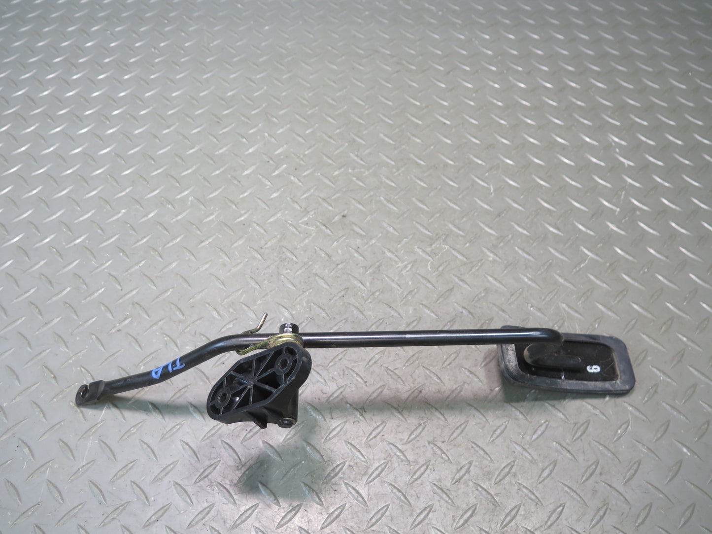 1991-1994 Toyota Land Cruiser FJ80 Gas Acceleration Pedal
