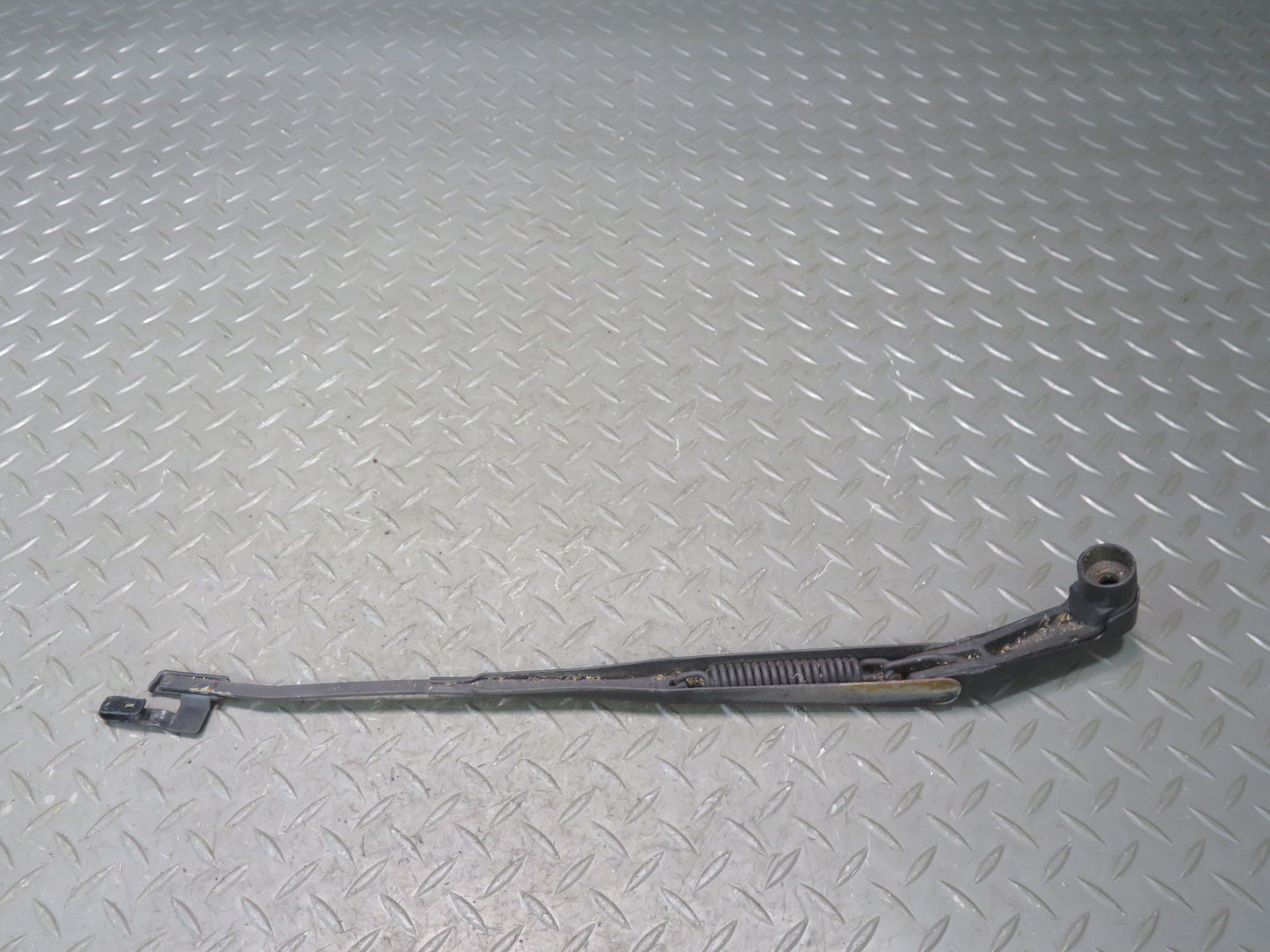 1991-1992 Toyota Land Cruiser FJ80 Front Left & Right Side Windshield Wiper Arm