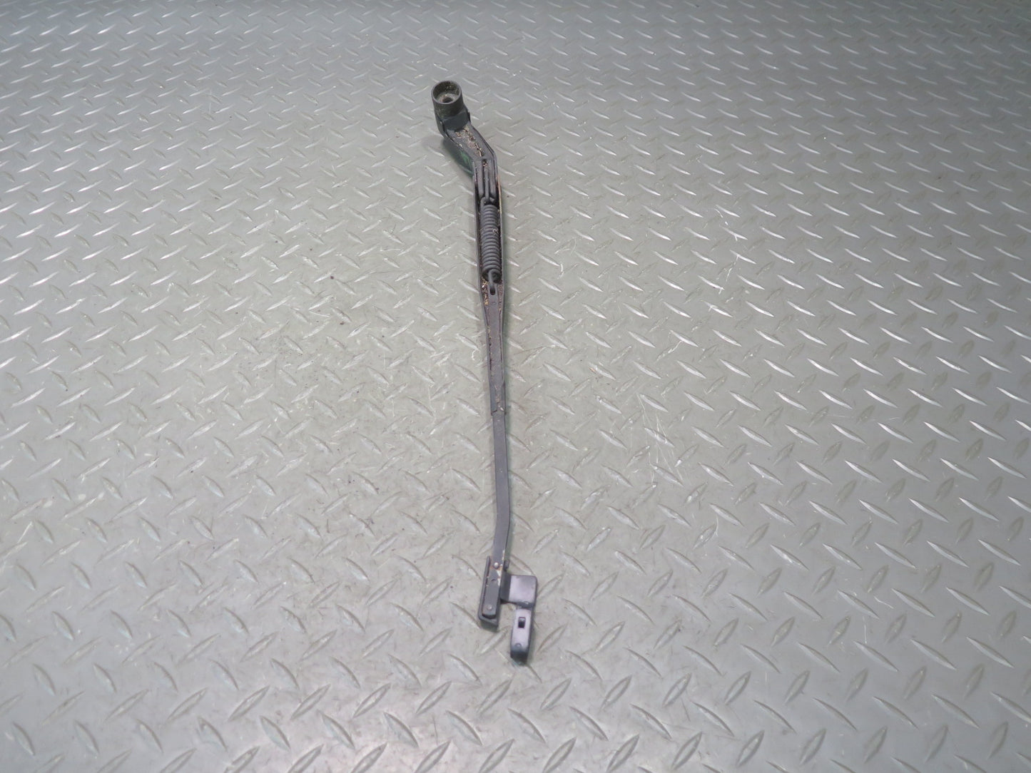 1991-1992 Toyota Land Cruiser FJ80 Front Left & Right Side Windshield Wiper Arm