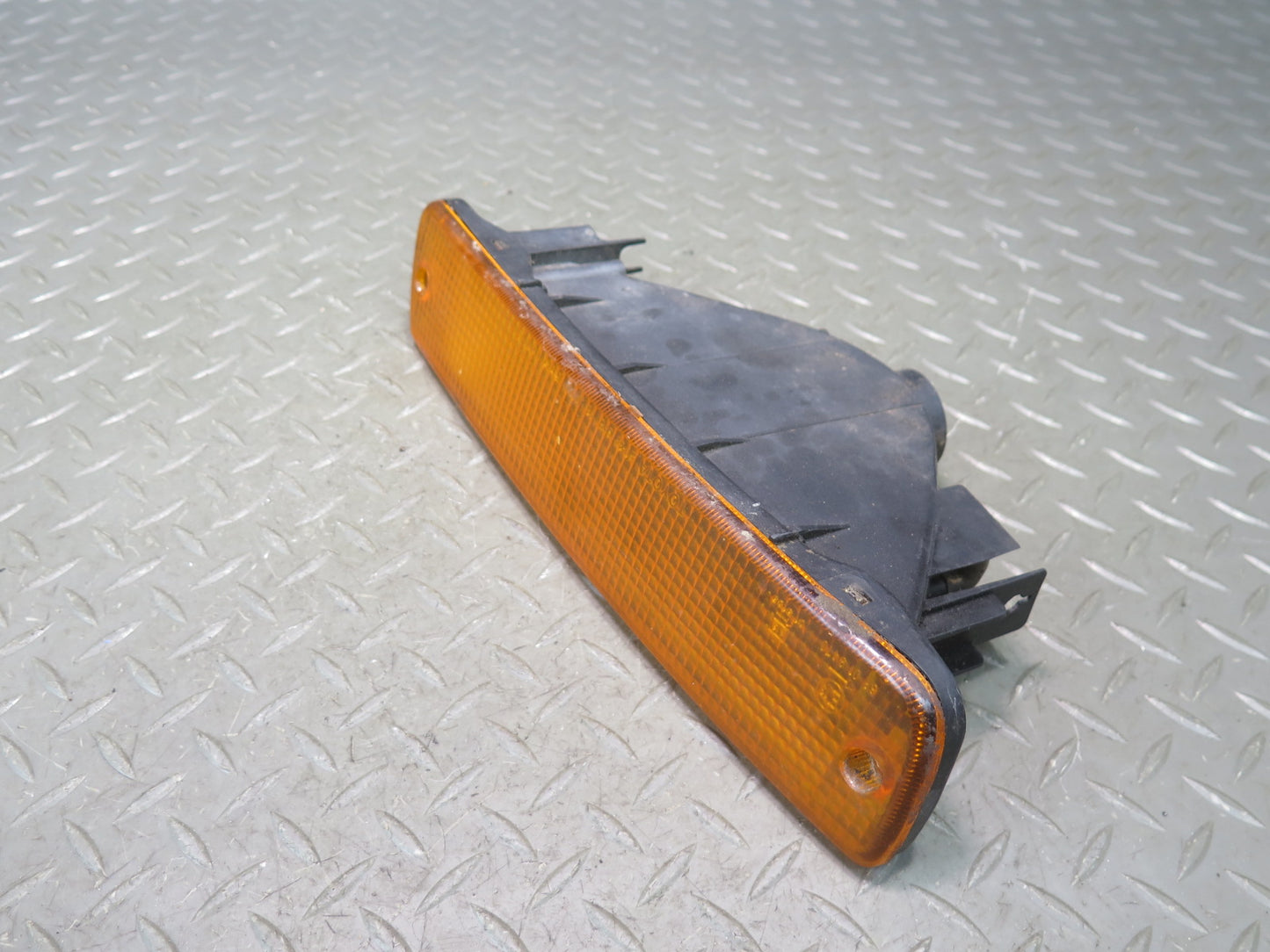 1991-1992 Toyota Land Cruiser FJ80 Front Lower Amber Turn Signal Light Lamp Set
