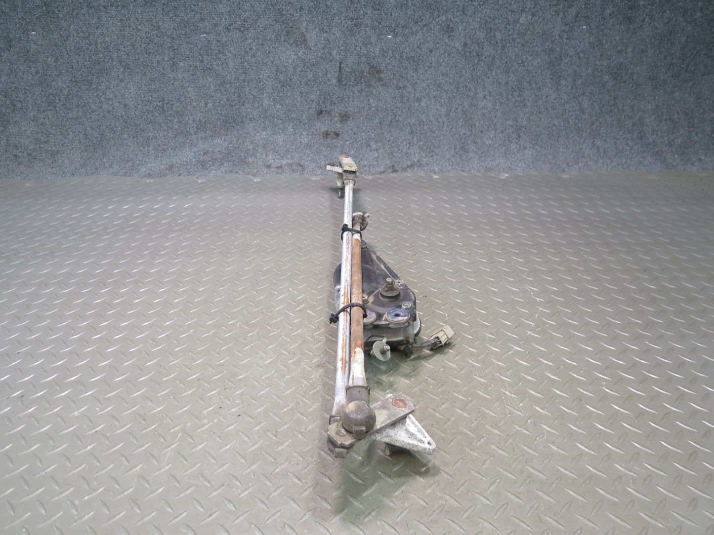 91-95 Toyota SW21L MR2 Front Windshield Wiper Transmission Linkage w Motor OEM