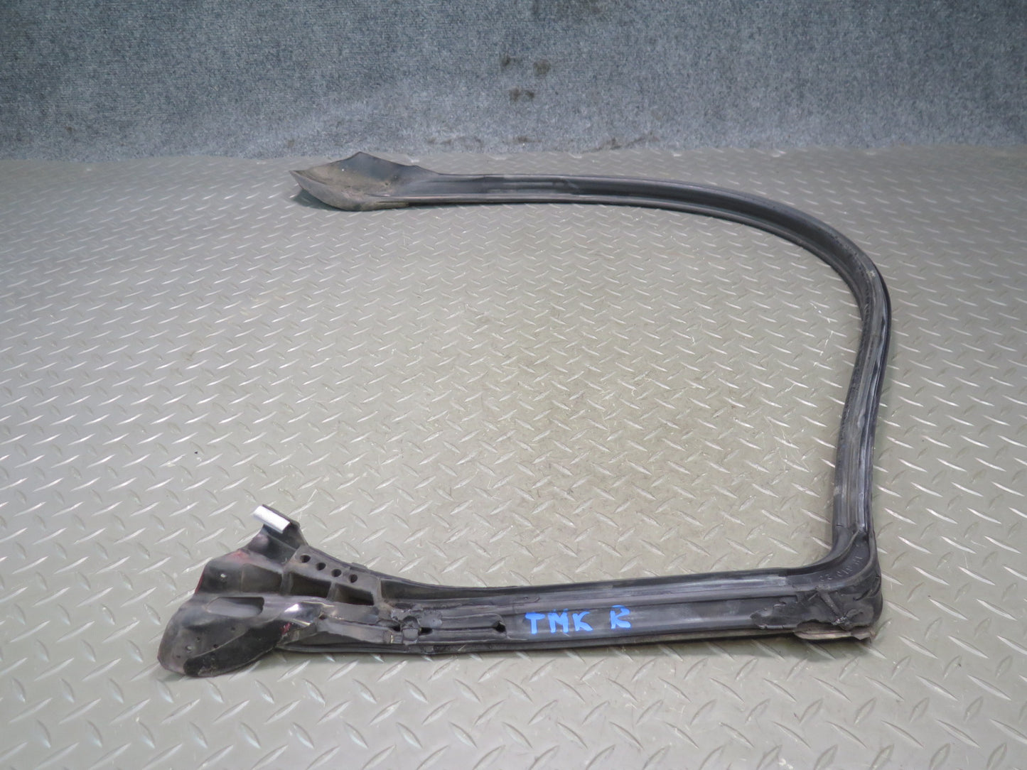 91-95 Toyota SW21L MR2 Set of 2 Right Door Weatherstrip Rubber Seal OEM