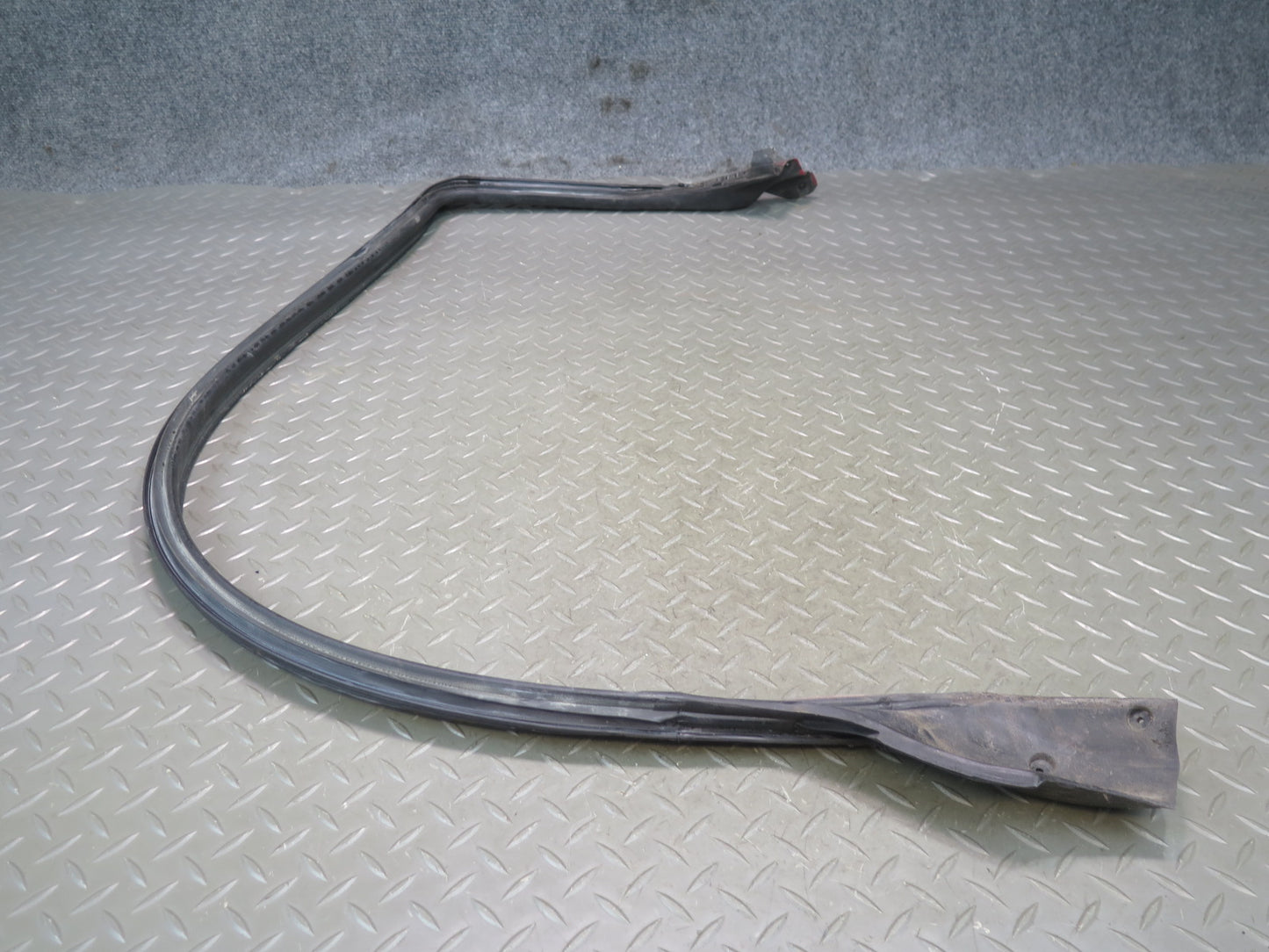 91-95 Toyota SW21L MR2 Set of 2 Right Door Weatherstrip Rubber Seal OEM