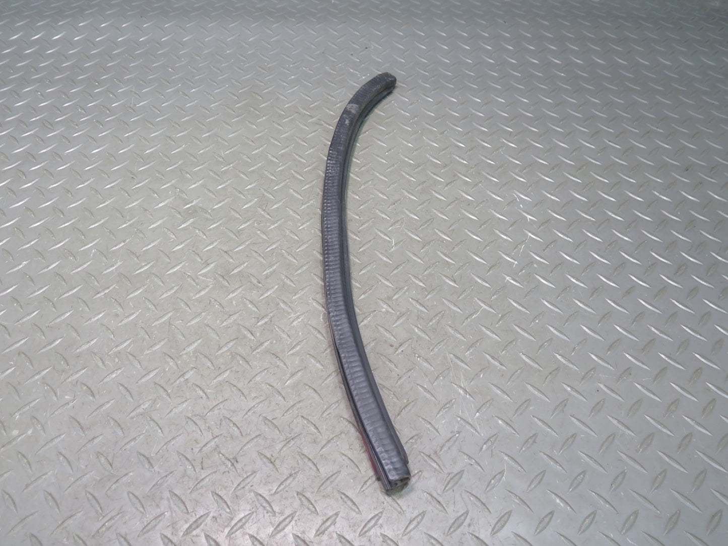 91-95 Toyota SW21L MR2 Set of 2 Right Door Weatherstrip Rubber Seal OEM
