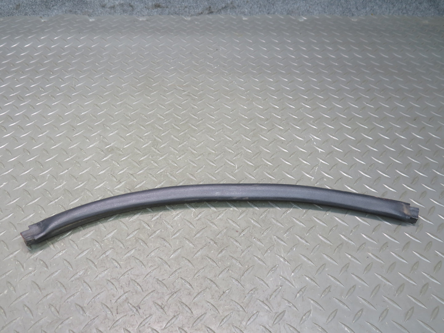 91-95 Toyota SW21L MR2 Set of 2 Right Door Weatherstrip Rubber Seal OEM