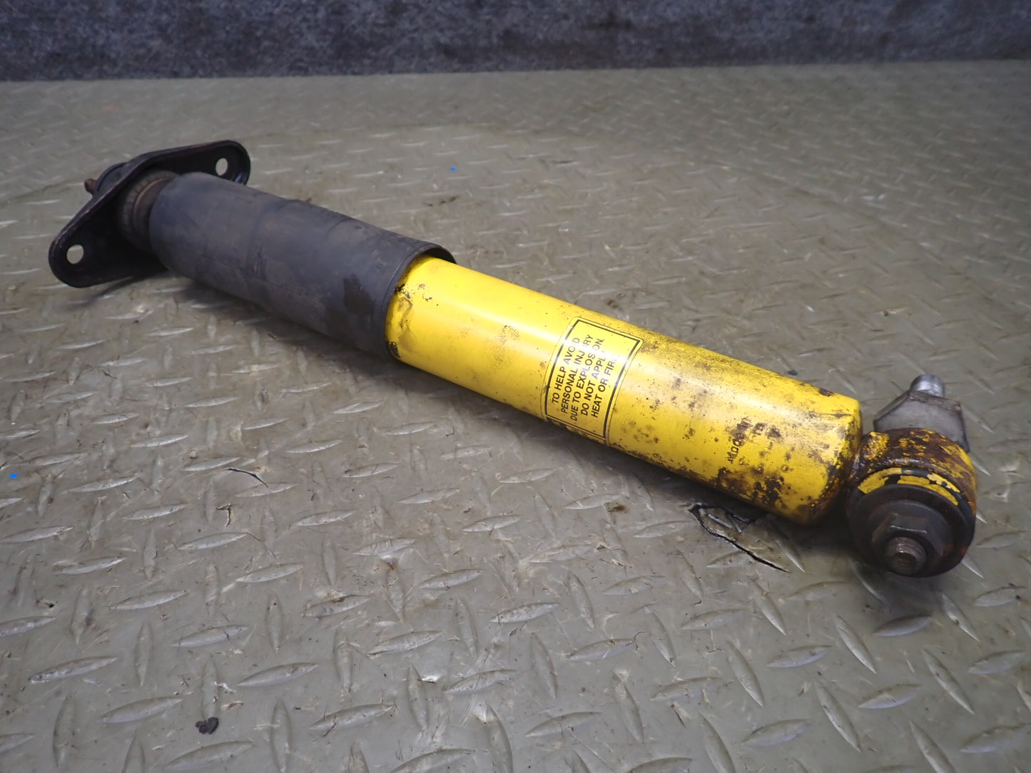 88-96 Chevrolet Corvette C4 Convert Set of 2 Rear Bilstein Strut Shock Absorber