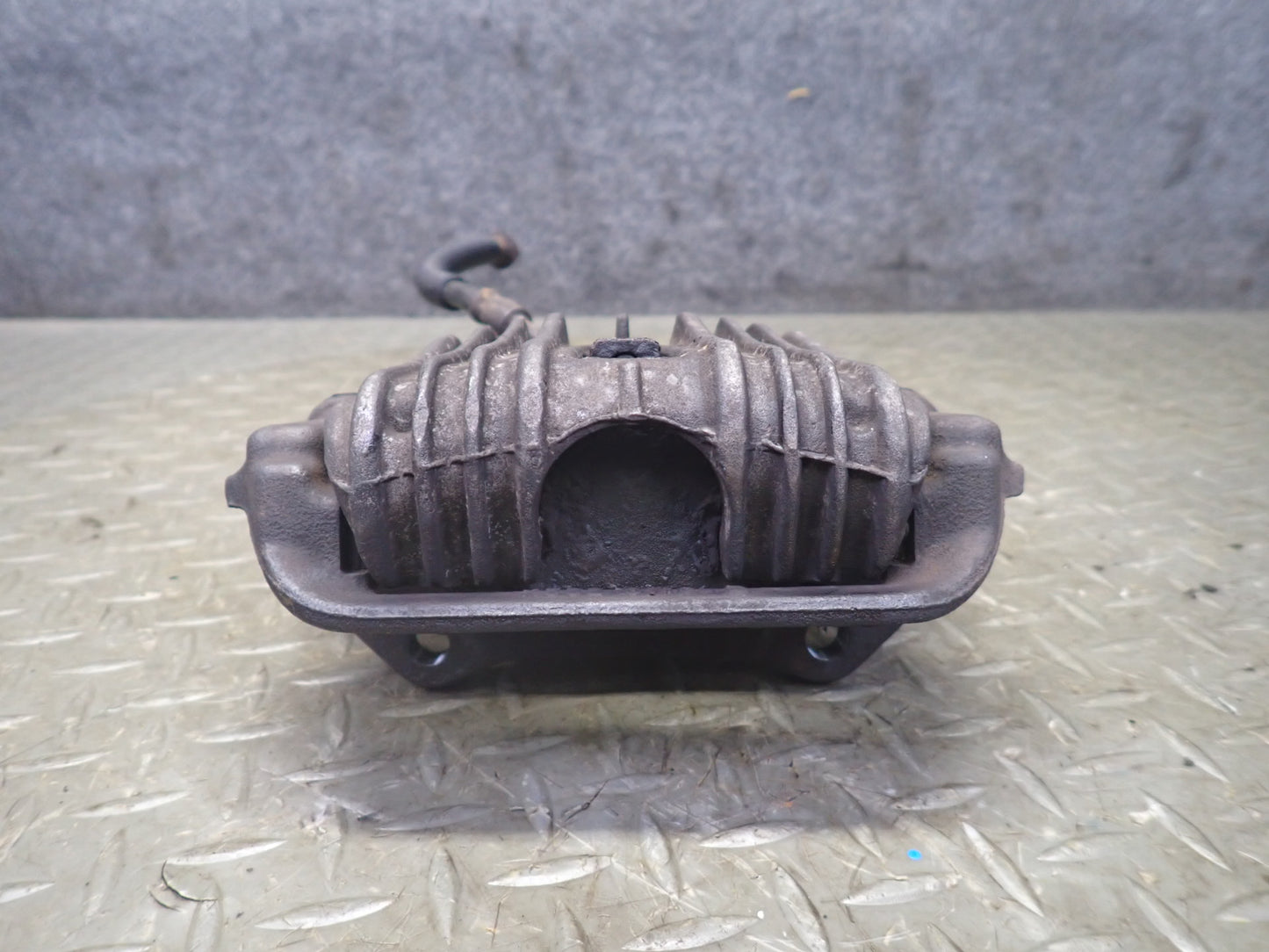 89-96 Chevrolet Corvette C4 Set of 2 Rear Left & Right Brake Caliper 77K OEM