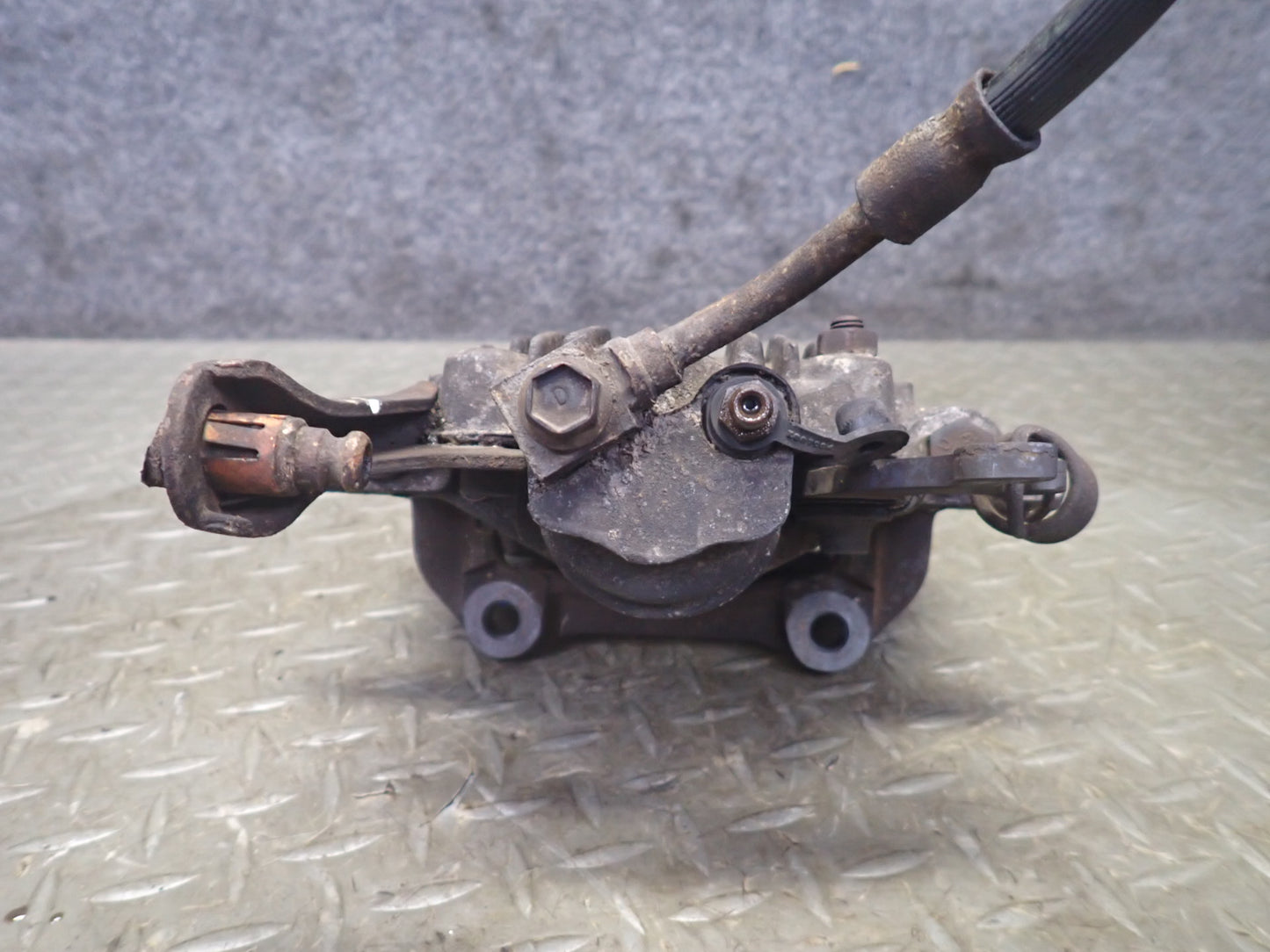 89-96 Chevrolet Corvette C4 Set of 2 Rear Left & Right Brake Caliper 77K OEM