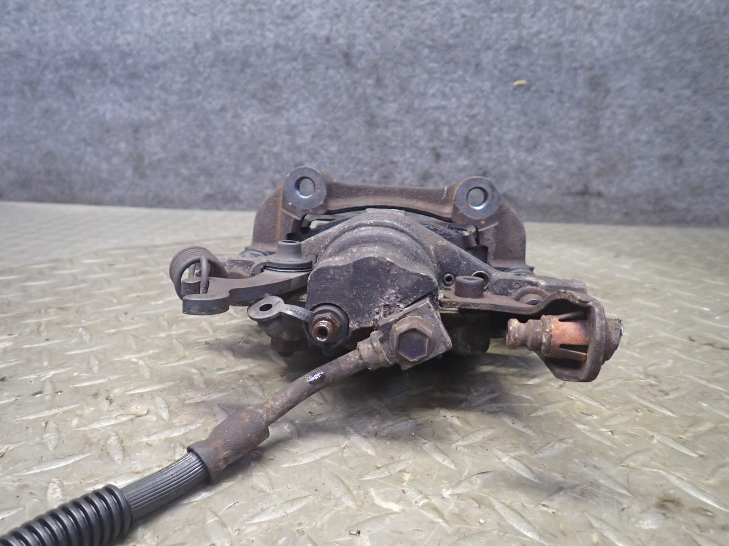 89-96 Chevrolet Corvette C4 Set of 2 Rear Left & Right Brake Caliper 77K OEM