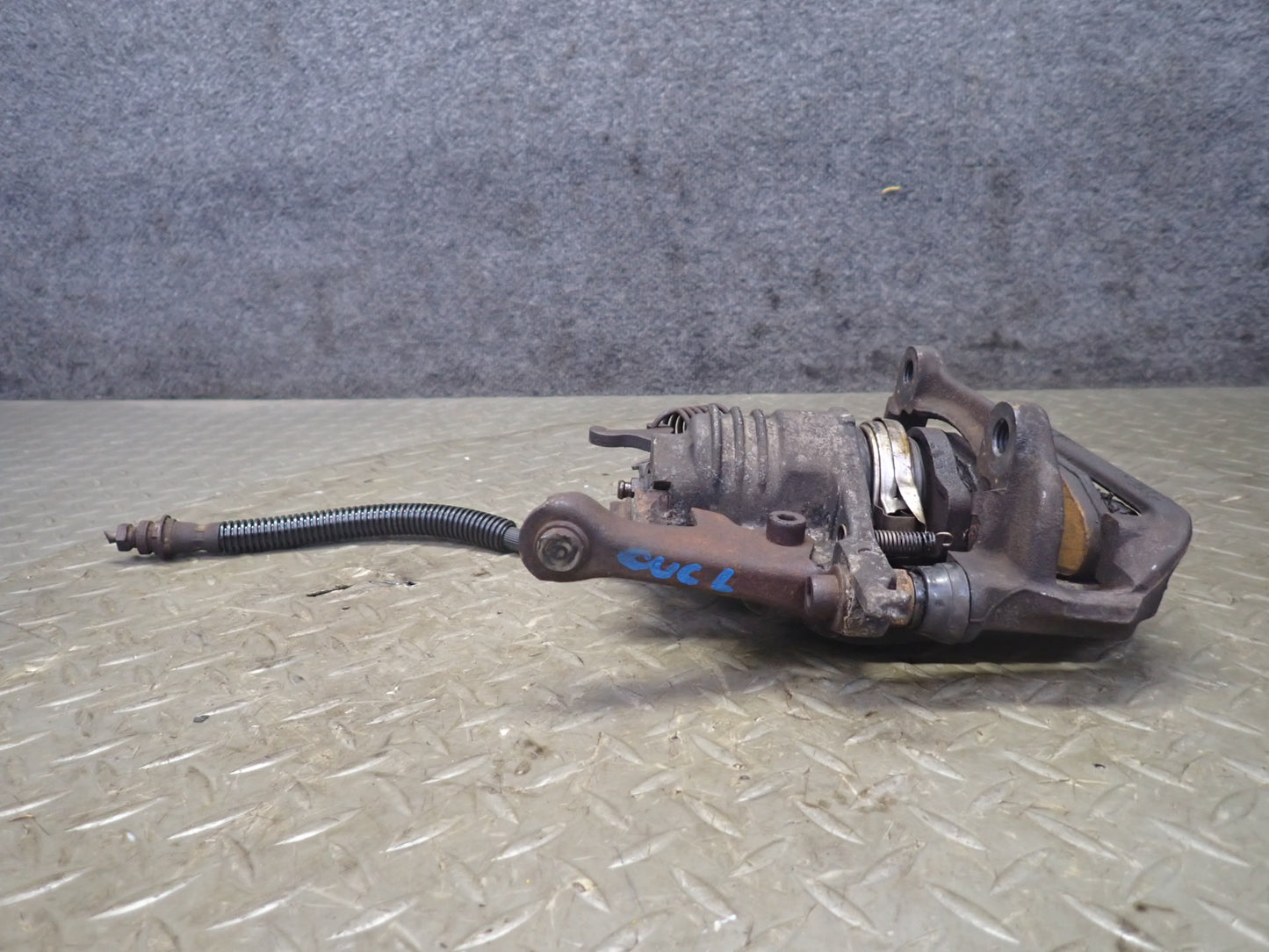 89-96 Chevrolet Corvette C4 Set of 2 Rear Left & Right Brake Caliper 77K OEM