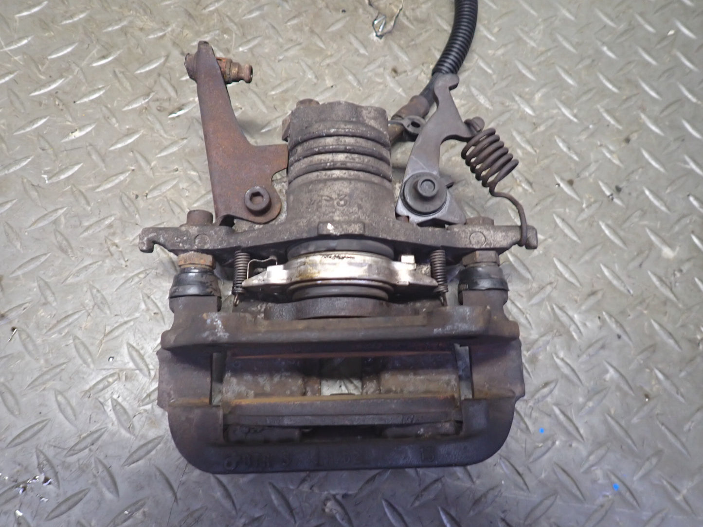 89-96 Chevrolet Corvette C4 Set of 2 Rear Left & Right Brake Caliper 77K OEM