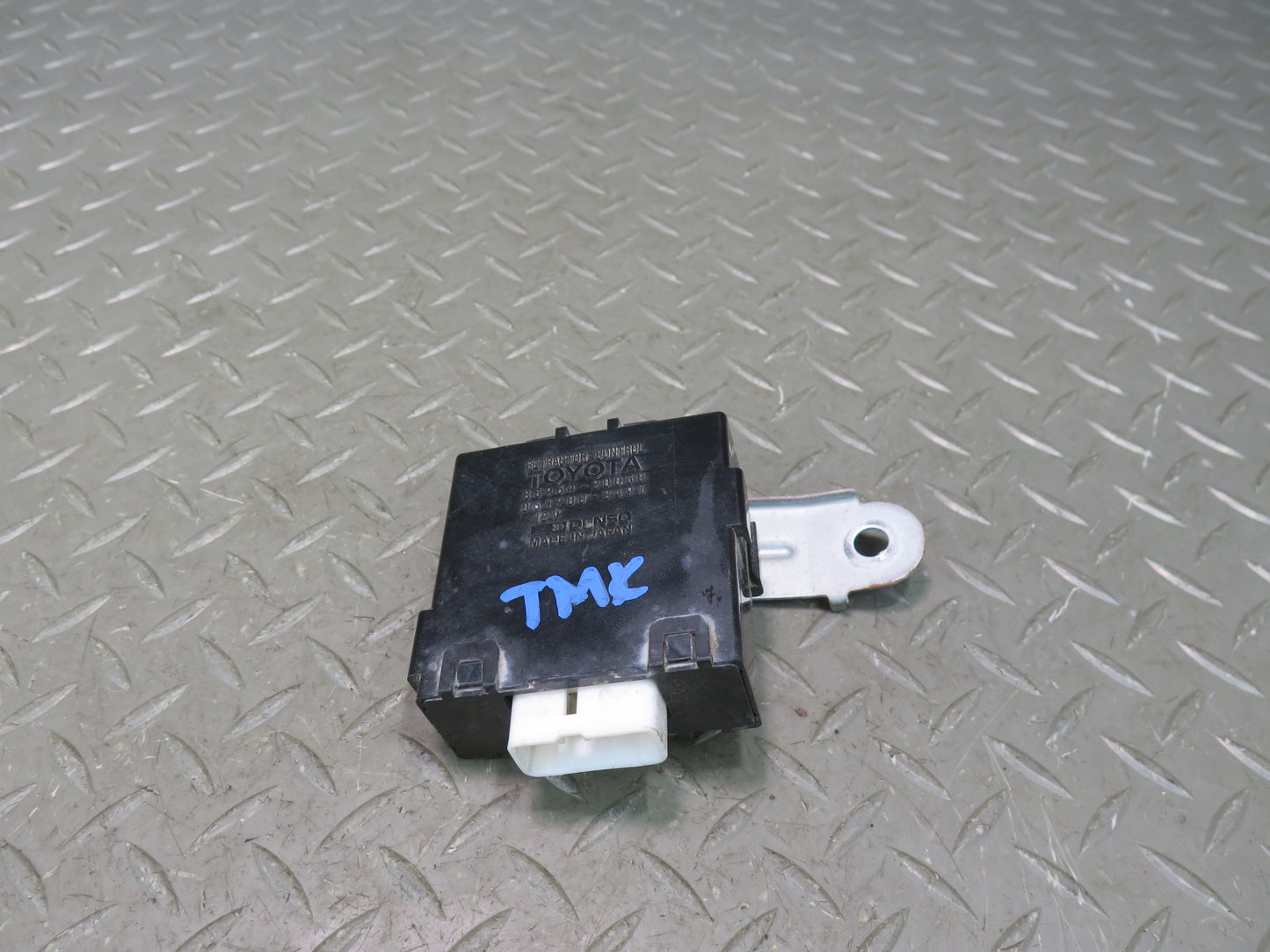 91-92 Toyota SW21L MR2 Headlight Retractor Control Module 85964-20050 OEM