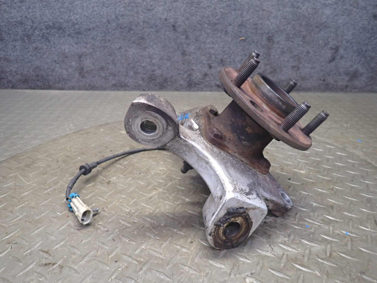 91-96 Chevrolet Corvette C4 Front Left Spindle Knuckle Wheel Hub Bearing 77K OEM