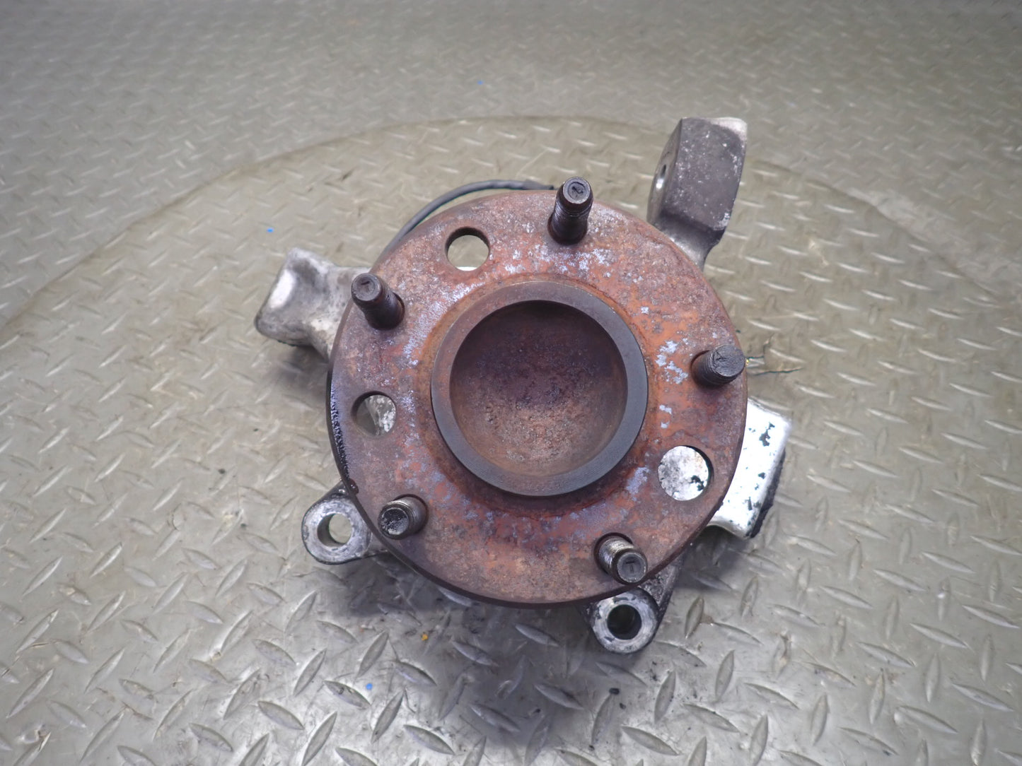 91-96 Chevrolet Corvette C4 Front Right Spindle Knuckle Wheel Hub Bearing OEM