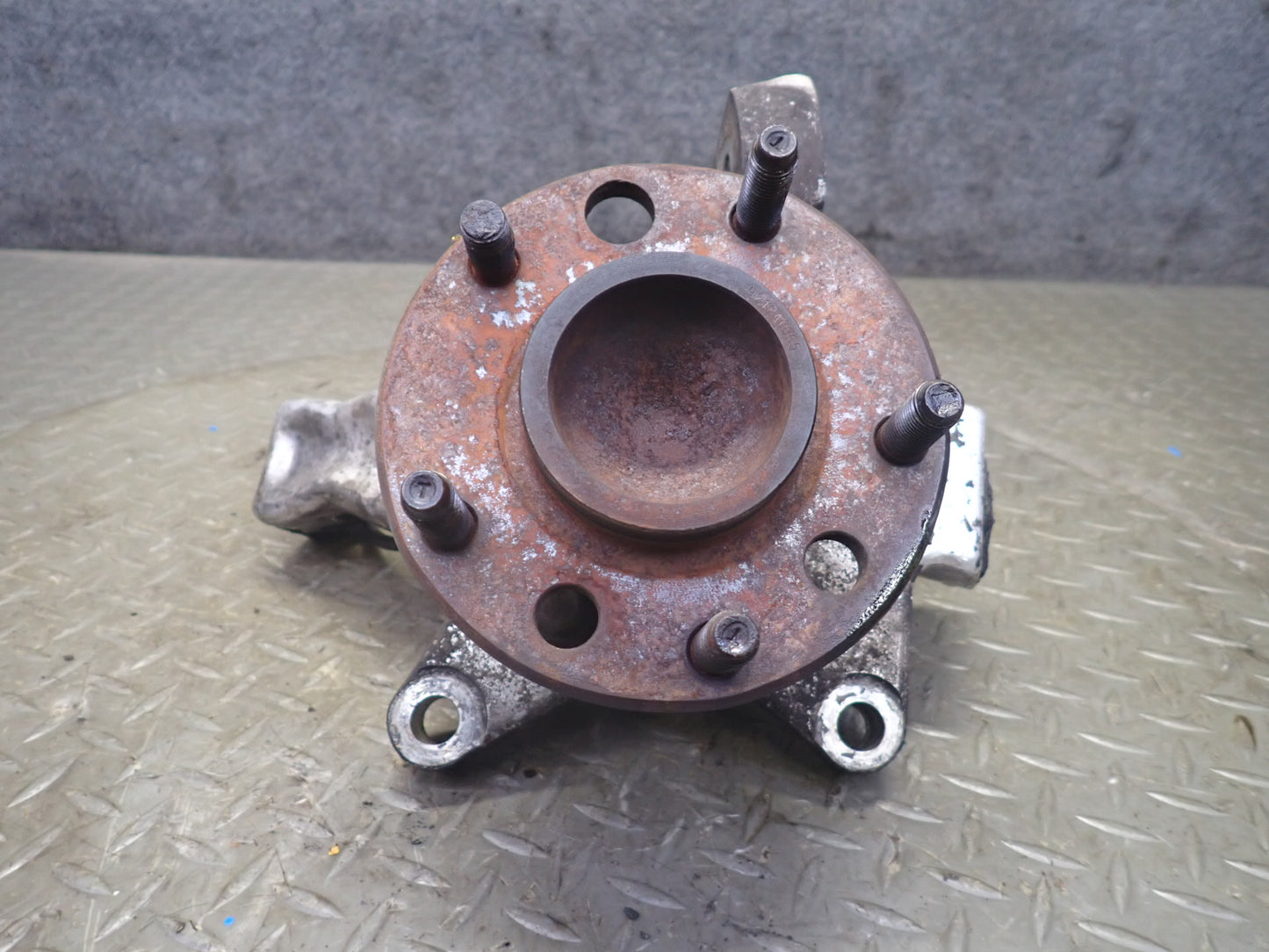 91-96 Chevrolet Corvette C4 Front Right Spindle Knuckle Wheel Hub Bearing OEM