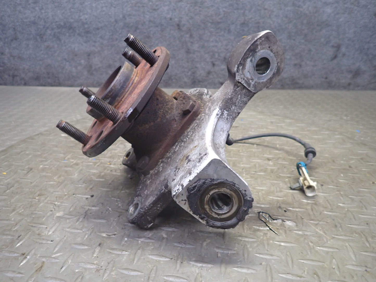 91-96 Chevrolet Corvette C4 Front Right Spindle Knuckle Wheel Hub Bearing OEM