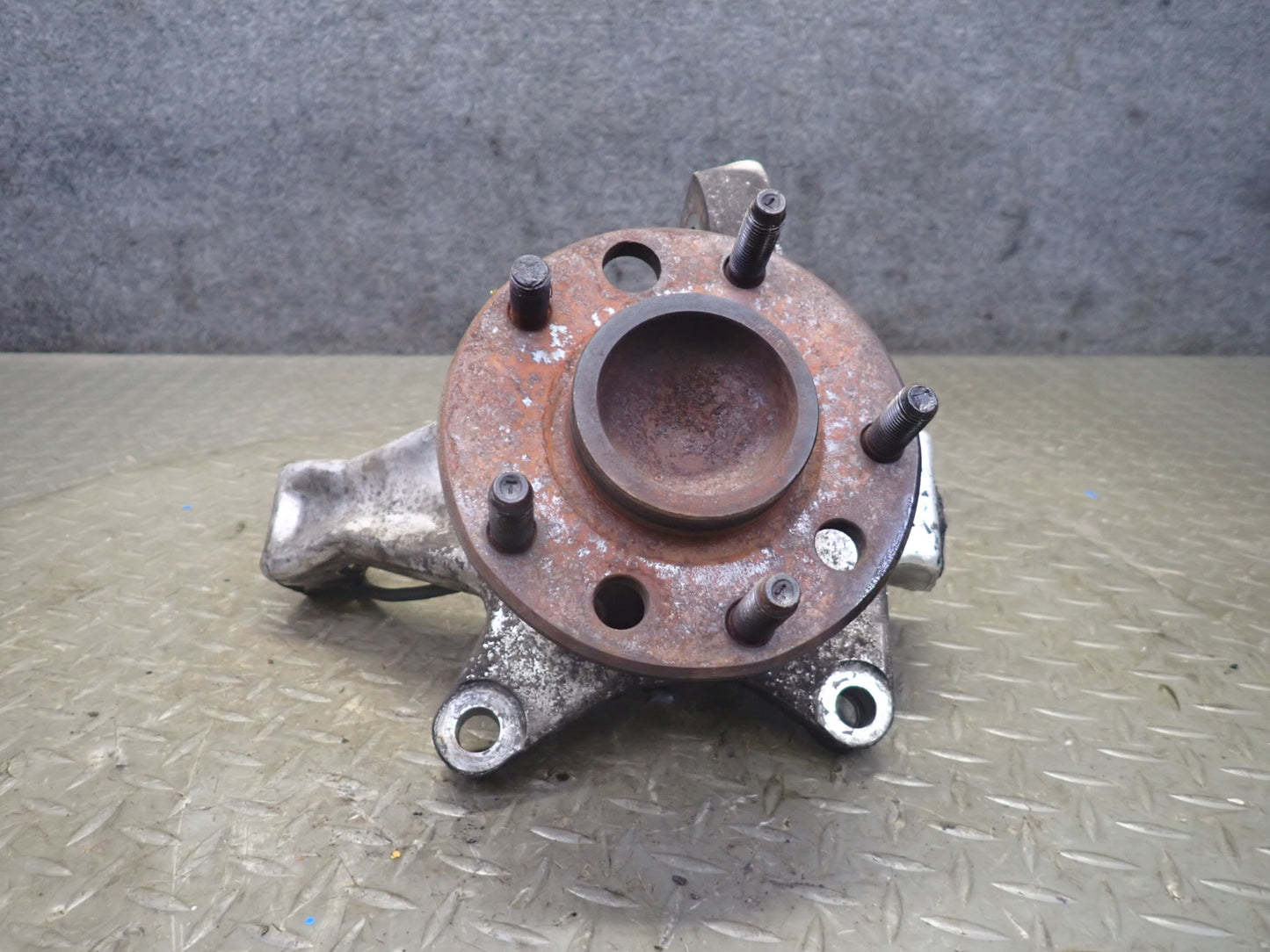 91-96 Chevrolet Corvette C4 Front Right Spindle Knuckle Wheel Hub Bearing OEM