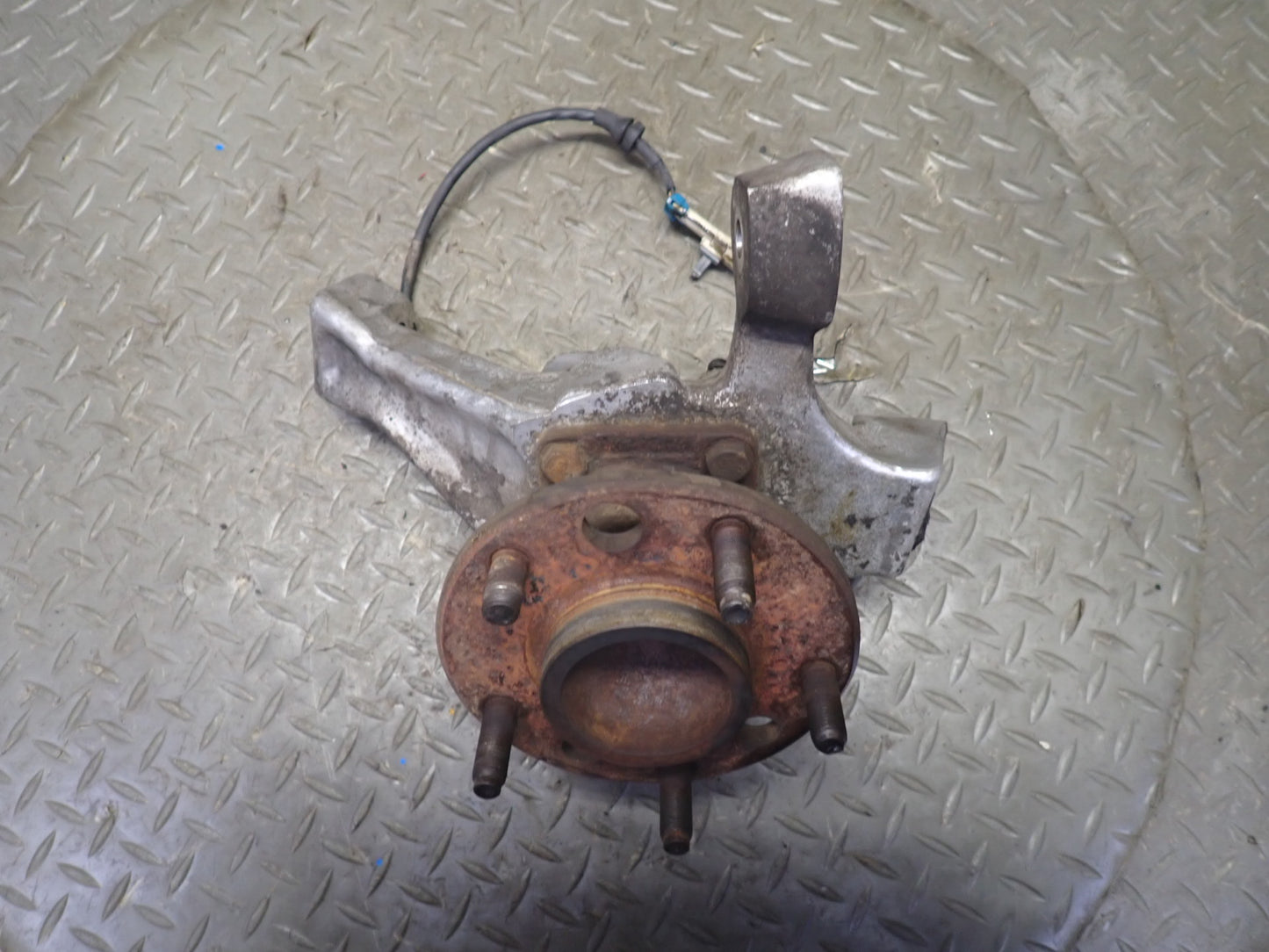 91-96 Chevrolet Corvette C4 Front Right Spindle Knuckle Wheel Hub Bearing OEM