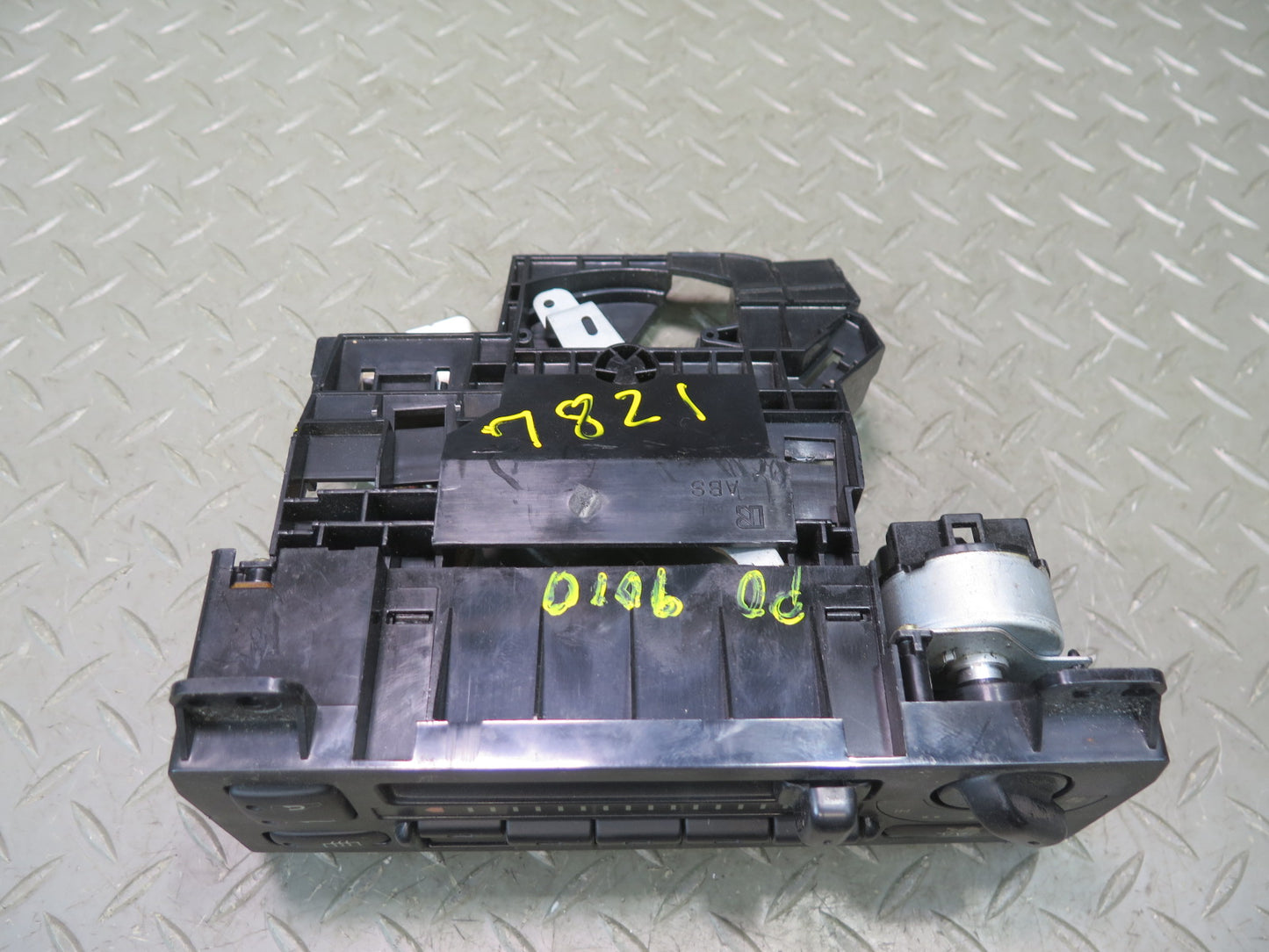 91-95 Toyota SW21L MR2 A/C Heater Climate Control Switch Panel OEM