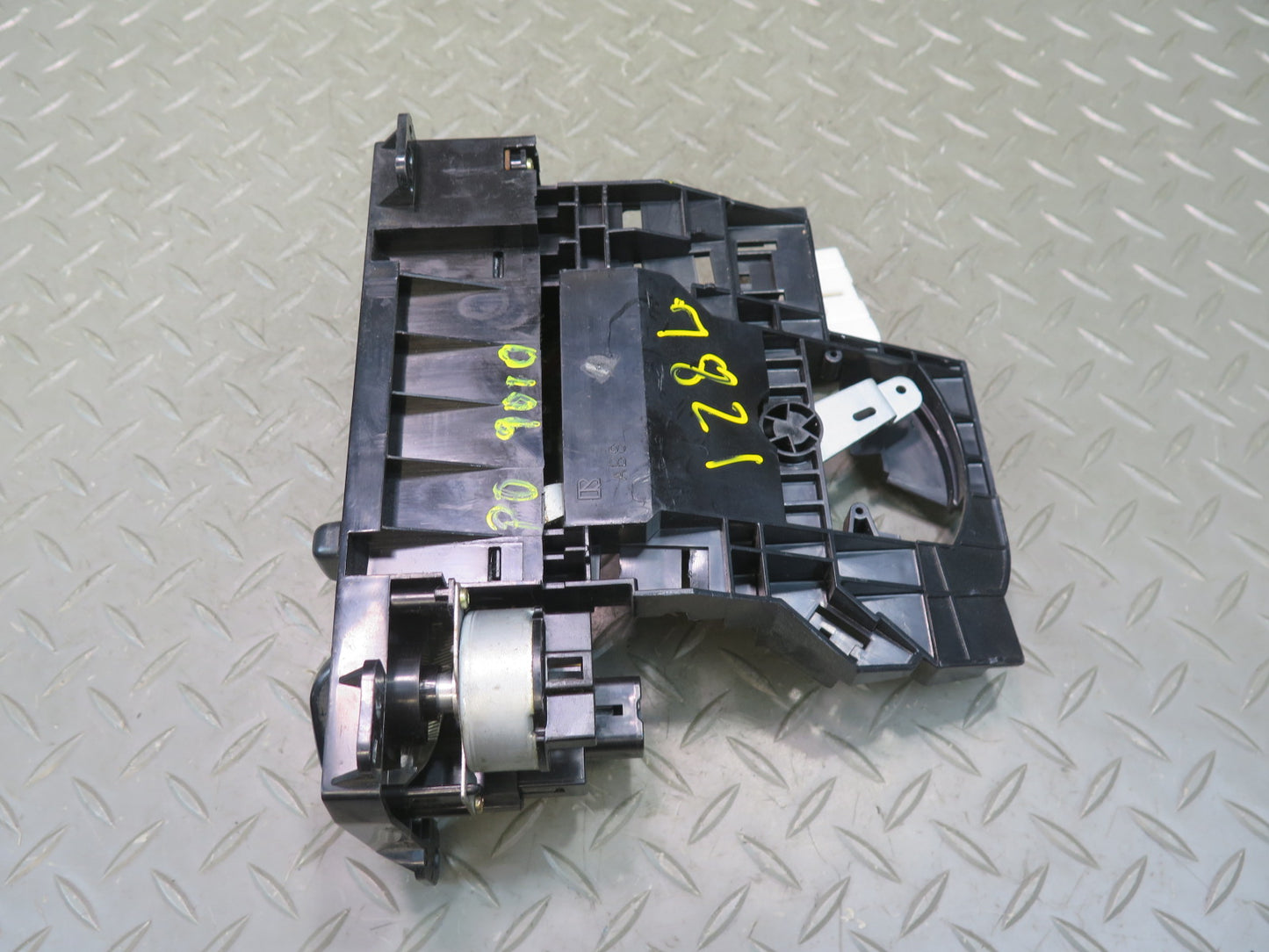 91-95 Toyota SW21L MR2 A/C Heater Climate Control Switch Panel OEM