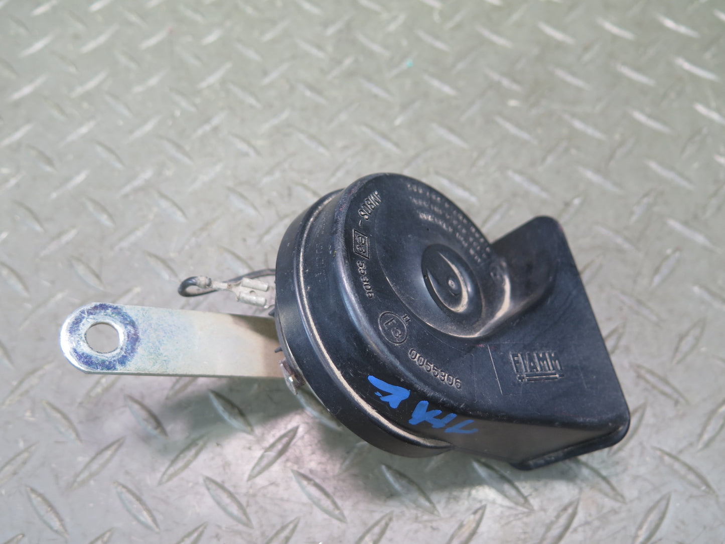 91-95 Toyota SW21L MR2 Horn Signal w Mount OEM