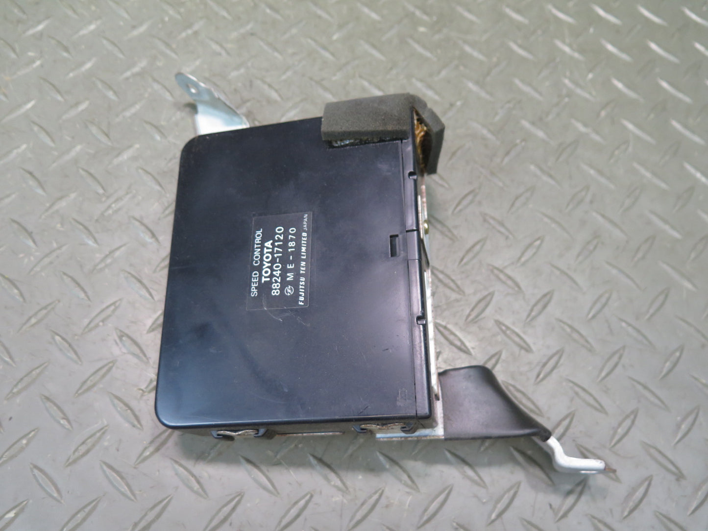 91-92 Toyota SW21L MR2 A/T Cruise Control Module 88240-17120 OEM