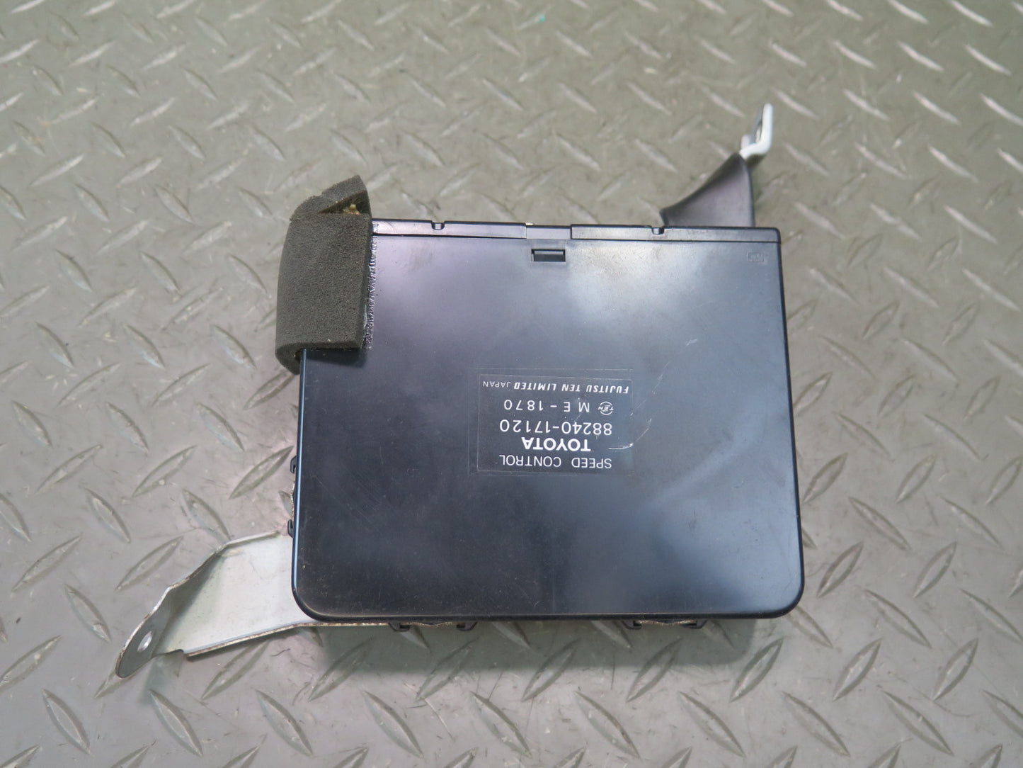 91-92 Toyota SW21L MR2 A/T Cruise Control Module 88240-17120 OEM