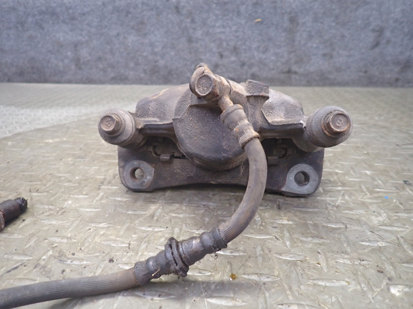 91-95 Toyota MR2 SW21L NON Turbo Set of 2 Front Left & Right Brake Caliper OEM