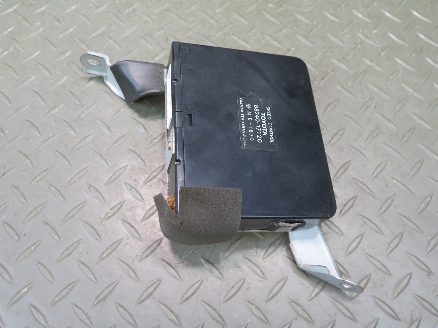 91-92 Toyota SW21L MR2 A/T Cruise Control Module 88240-17120 OEM