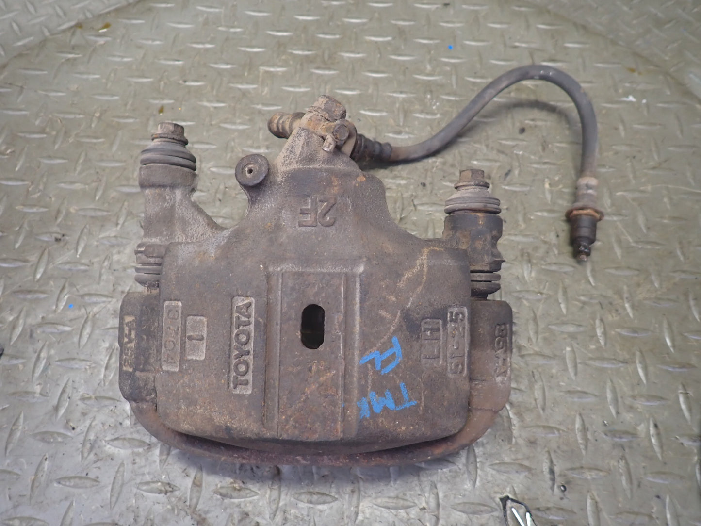 91-95 Toyota MR2 SW21L NON Turbo Set of 2 Front Left & Right Brake Caliper OEM