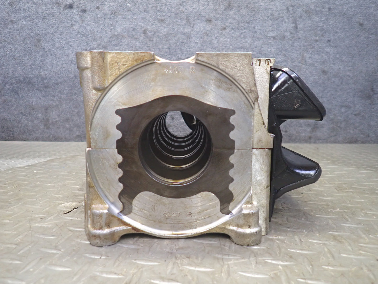 2002 Porsche Boxster S 986 3.2L M96.21 Engine Motor Crankshaft Case Housing