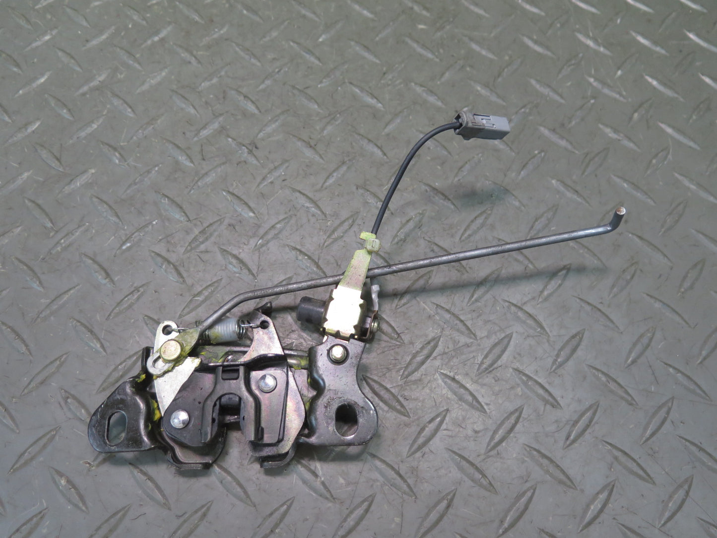 91-95 Toyota MR2 SW21L Rear Trunk Lid Lock Latch OEM