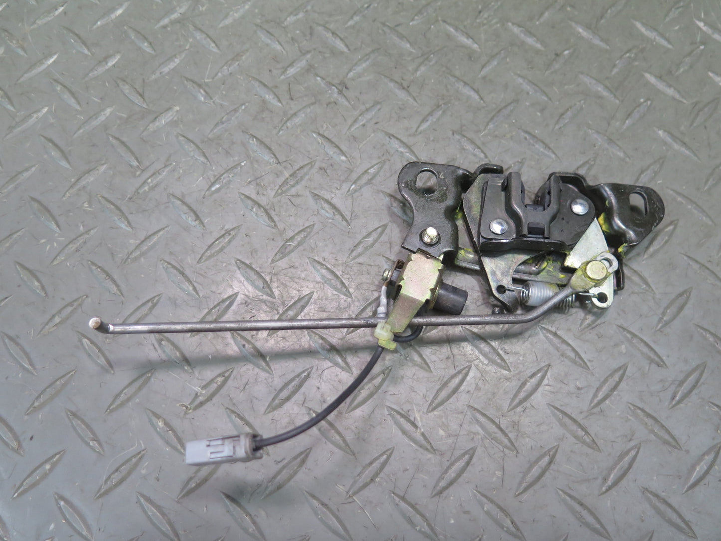 91-95 Toyota MR2 SW21L Rear Trunk Lid Lock Latch OEM