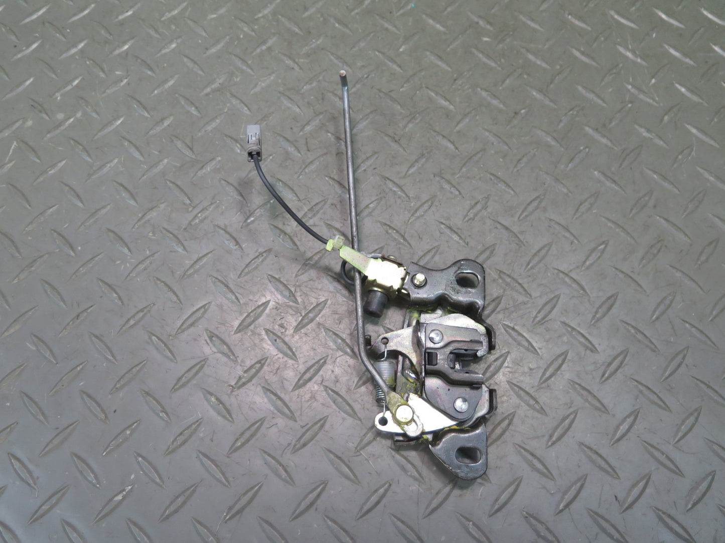 91-95 Toyota MR2 SW21L Rear Trunk Lid Lock Latch OEM