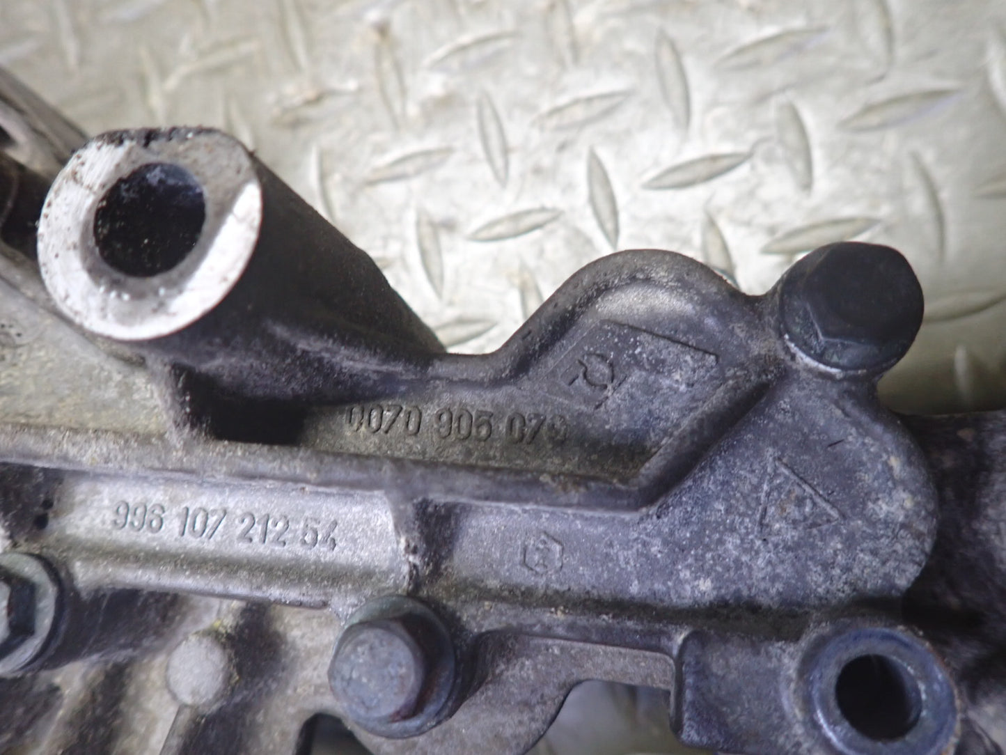 2002 Porsche Boxster S 986 3.2L M96.21 Engine  Motor Oil Pump w Cover