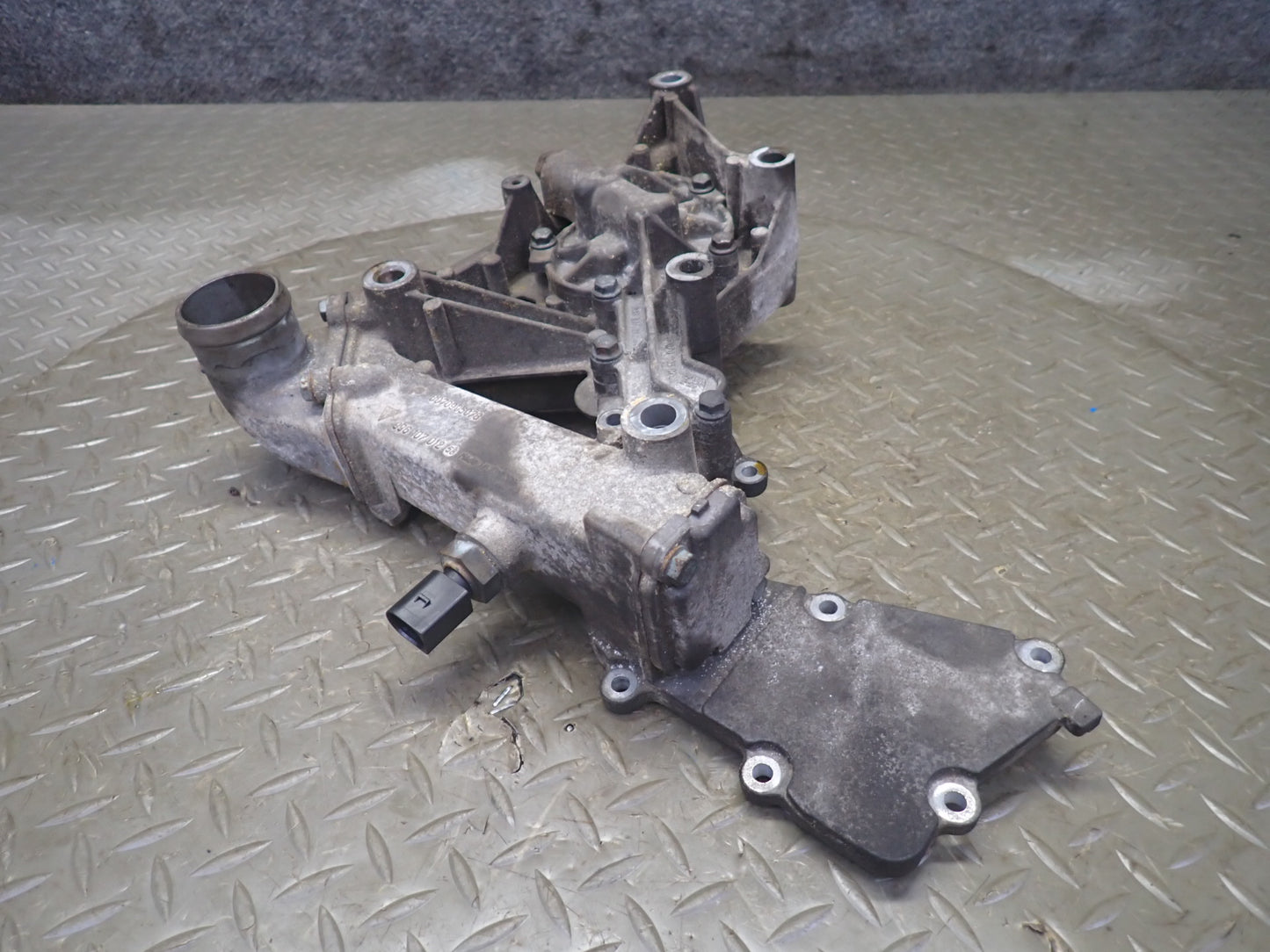 2002 Porsche Boxster S 986 3.2L M96.21 Engine  Motor Oil Pump w Cover